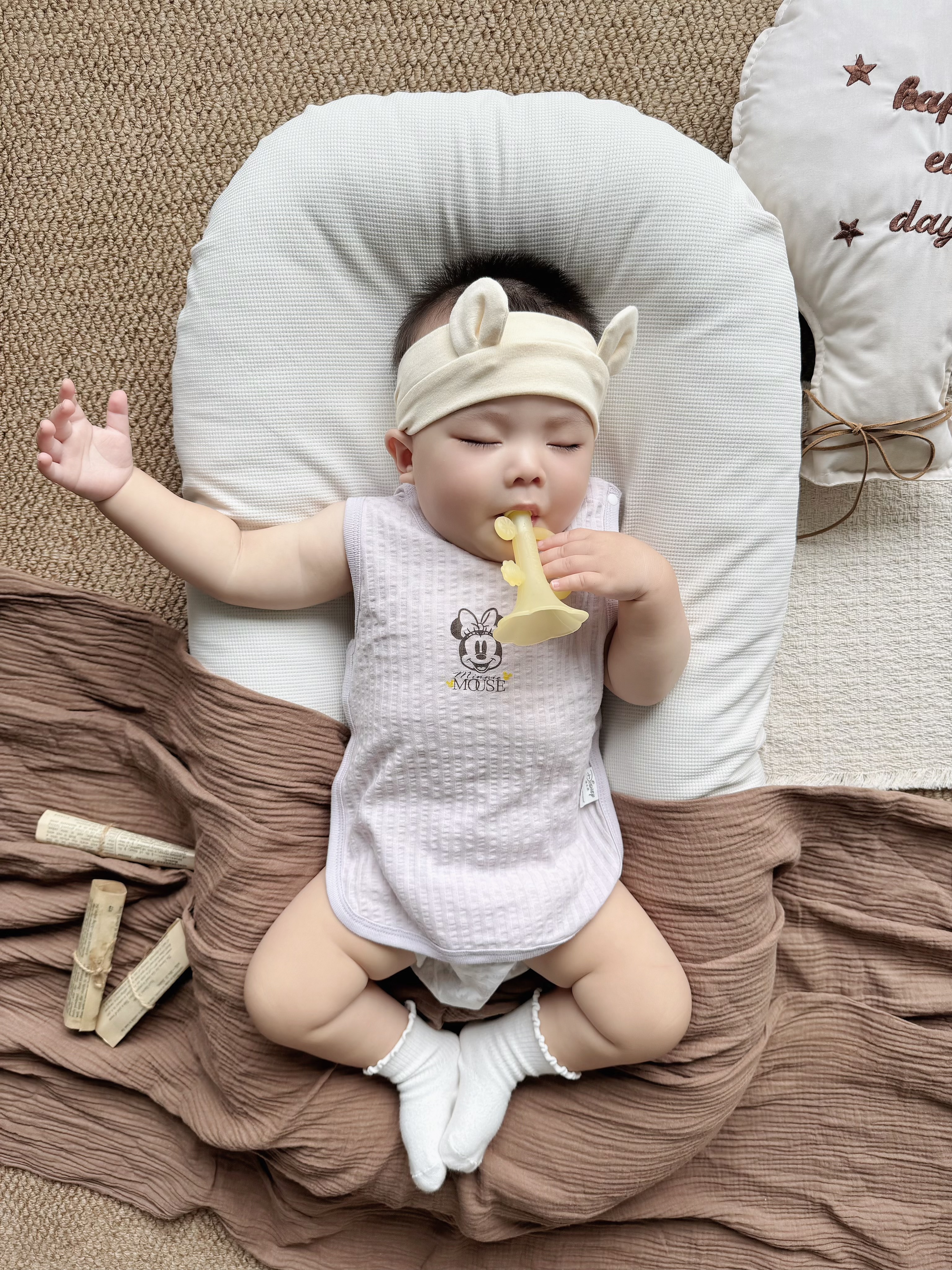 马博士婴儿牙胶小喇叭防吃手小月龄硅胶咬磨牙棒宝宝玩具蘑菇牙胶3件套 实拍图