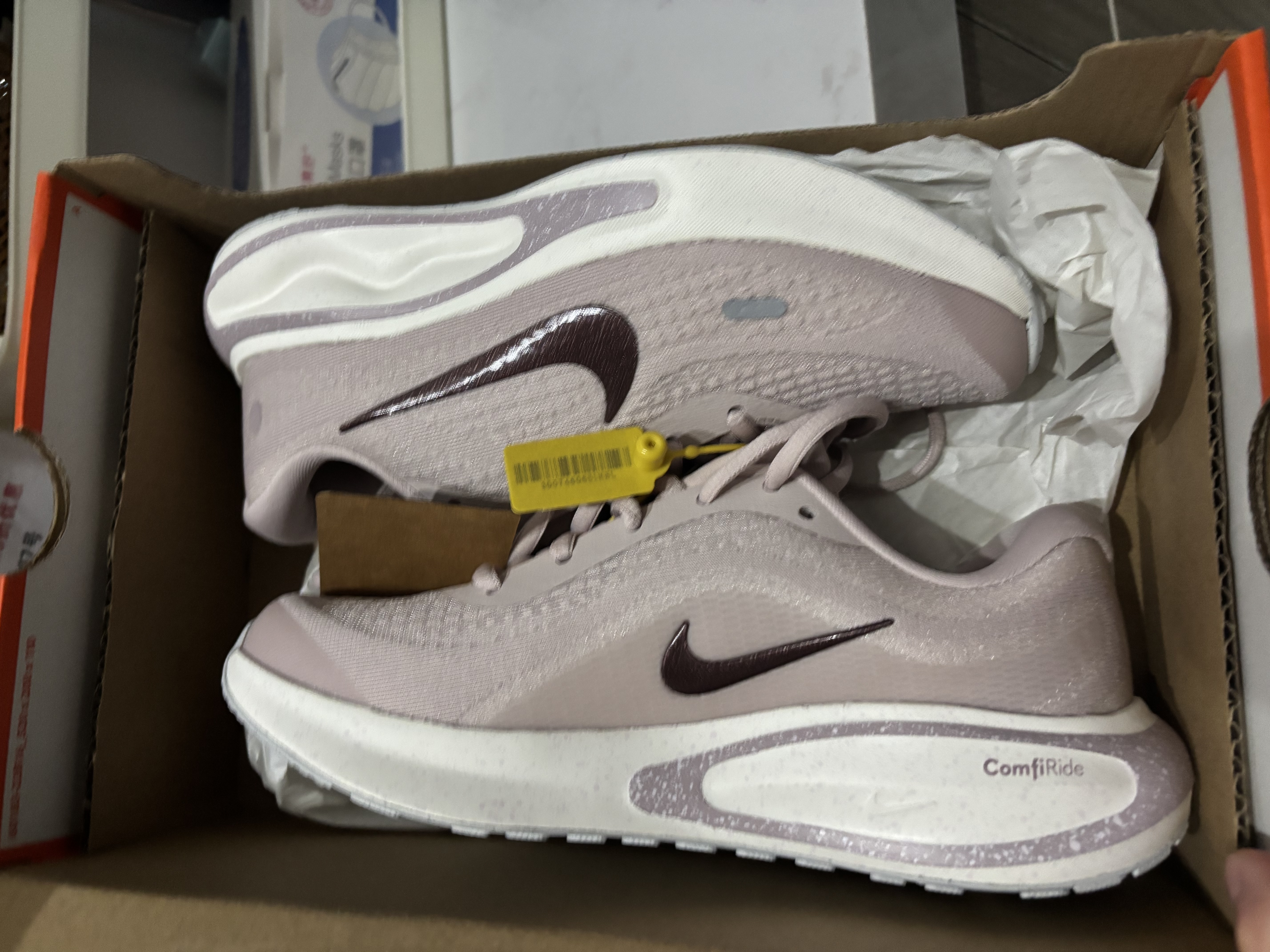 耐克NIKE女子跑步鞋W NIKE JOURNEY RUN SE运动鞋IR1523-600粉37.5 实拍图