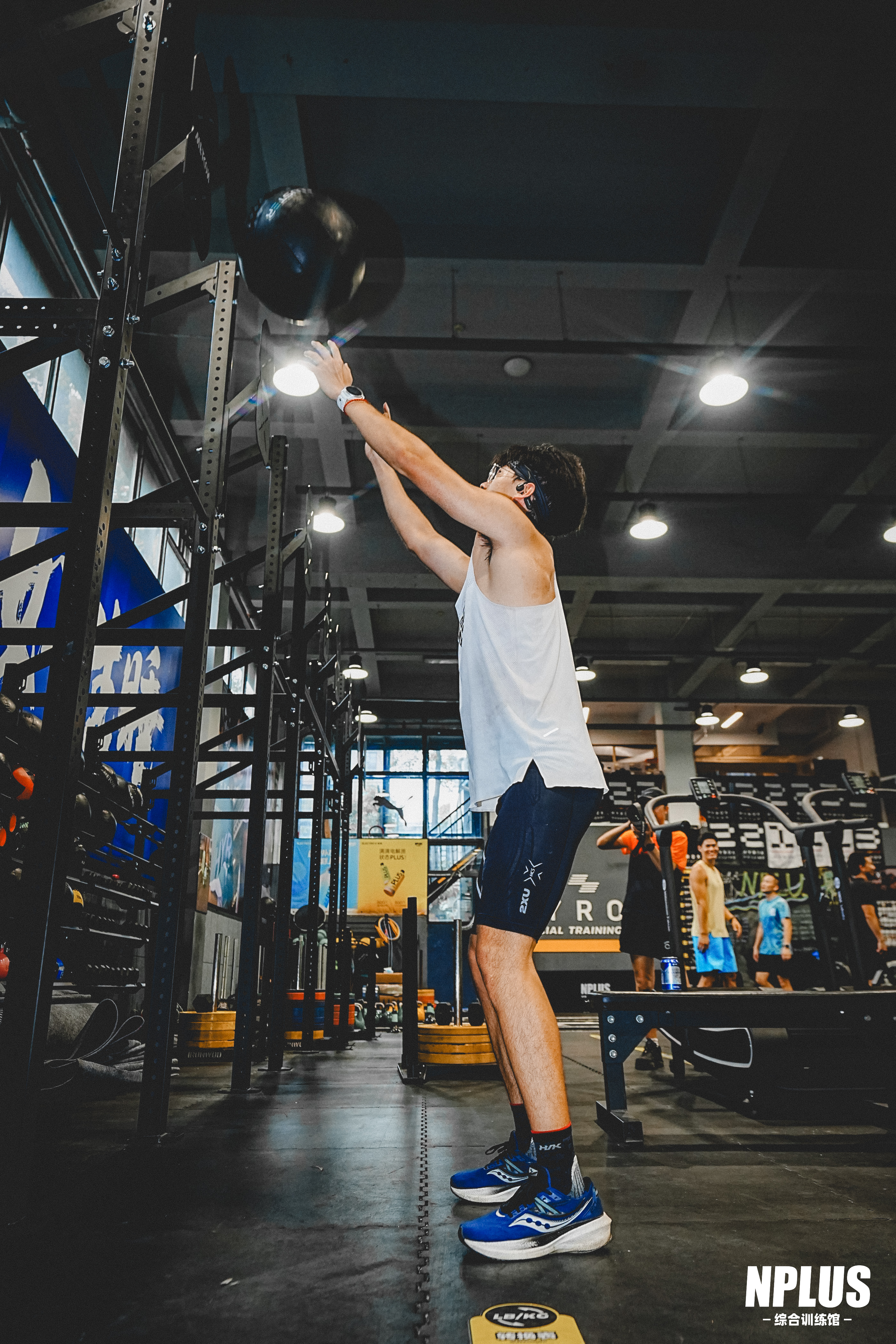 2XU【旗舰裤】Light Speed系列高强度压缩裤男跑步速干紧身运动短裤 黑/黑反光logo L 尺码建议咨询客服 实拍图