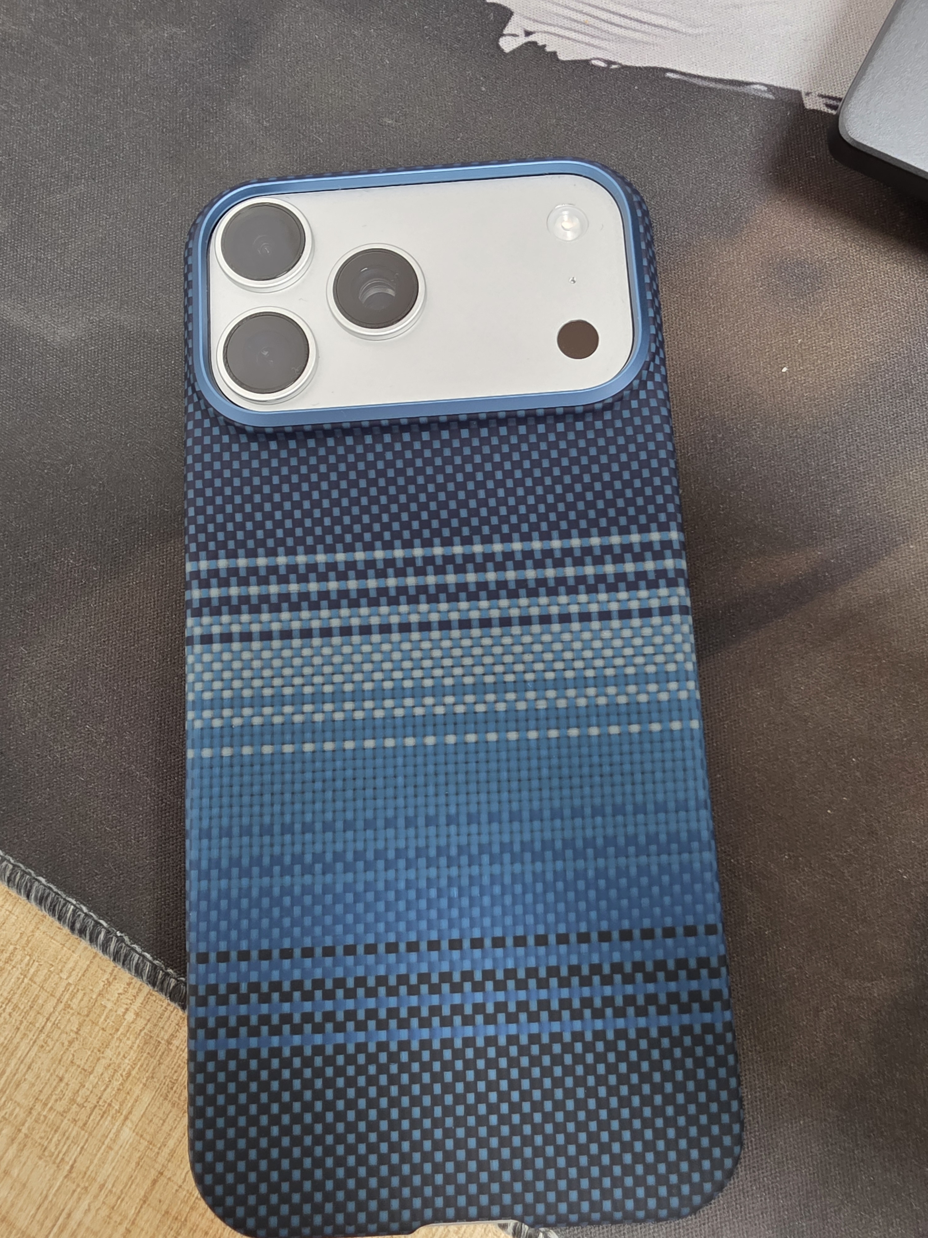 PITAKA适用苹果iPhone17ProMax手机壳相机按键全包磁吸凯夫拉芳纶碳纤维纹裸机手感编织奢华保护套 月升 实拍图