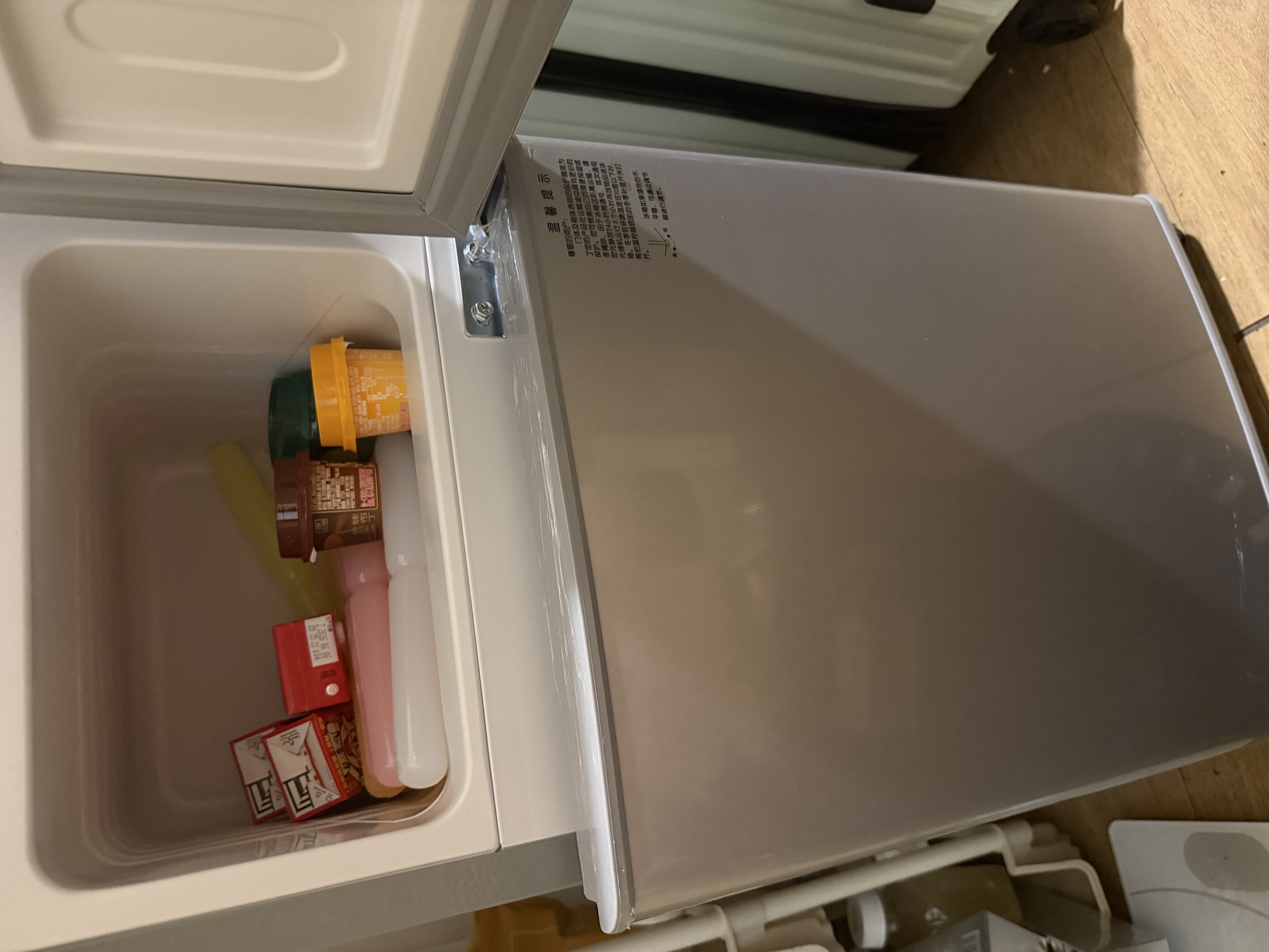 日普（RIPU）小冰箱迷你小型双门家用一级能效宿舍出租房办公室节能省电冷藏冷冻电冰箱 【升级净化去味】68升银色【小巧不占地】 实拍图