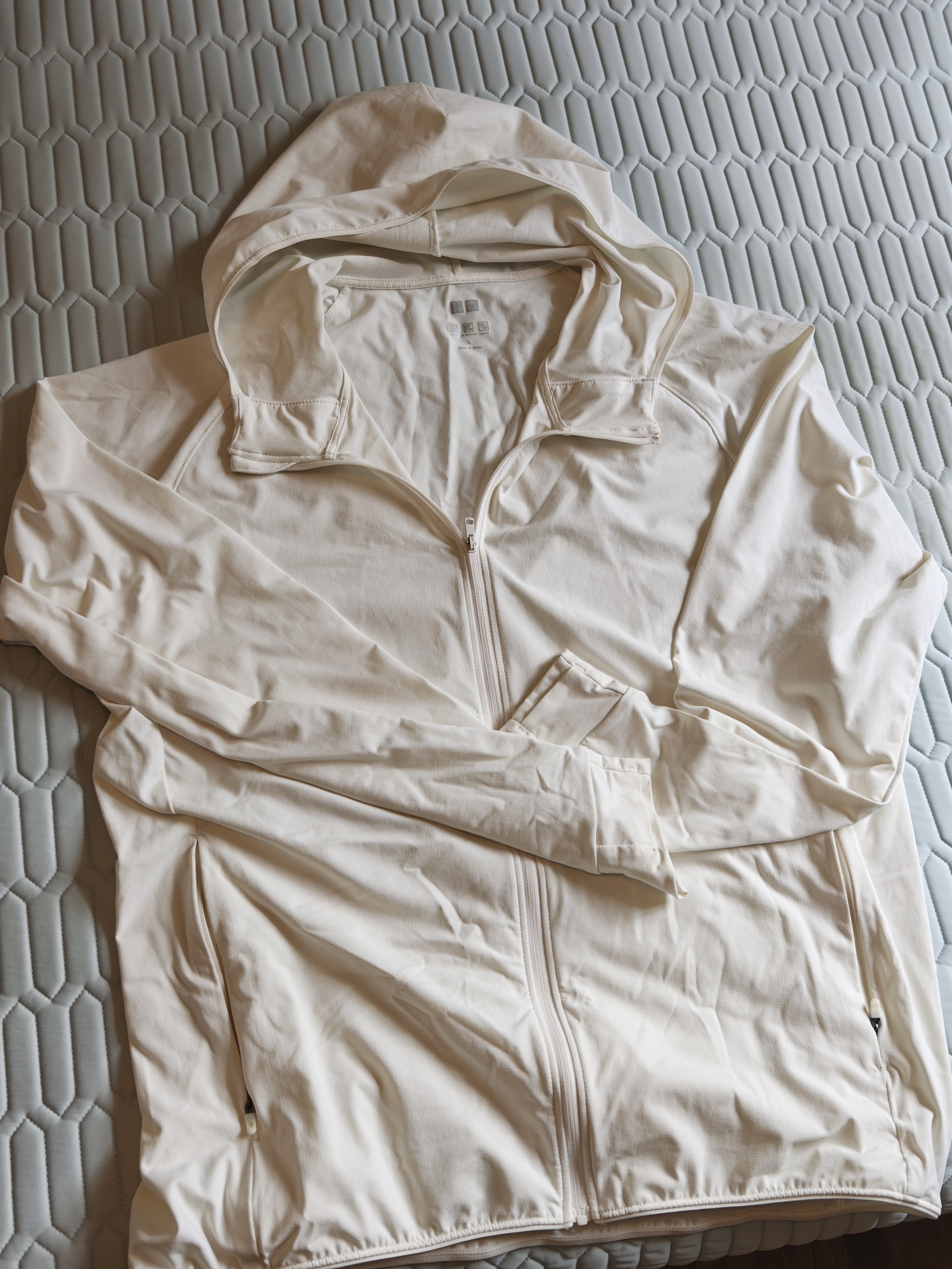 优衣库DRY-EX速干高弹力防紫外线连帽开衫男女装防晒服487511 01 乳白色 L 实拍图