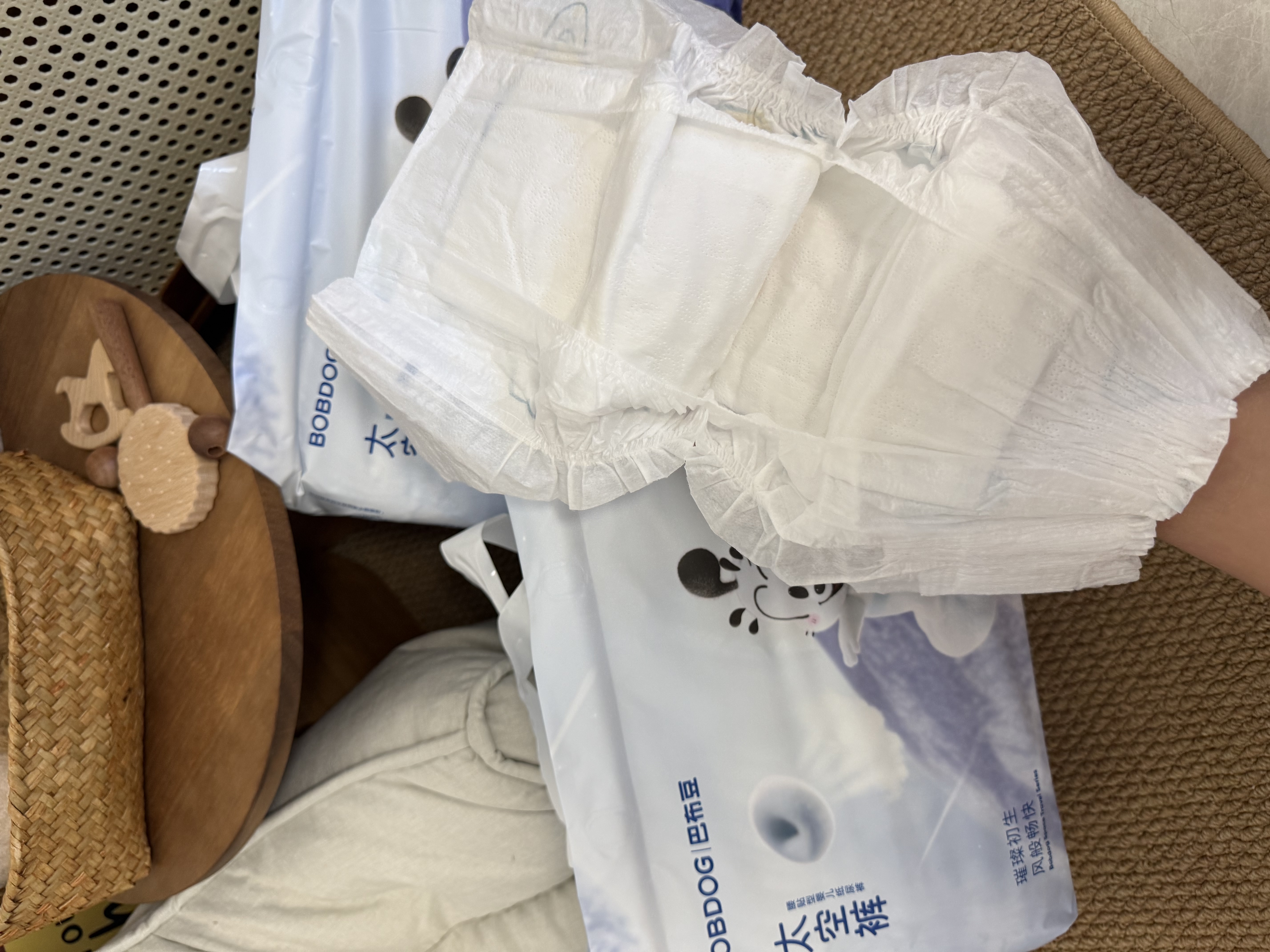 巴布豆（BOBDOG）【未检出甲酰胺】太空裤呼吸款纸尿裤L72片婴儿尿不湿透气干爽 实拍图