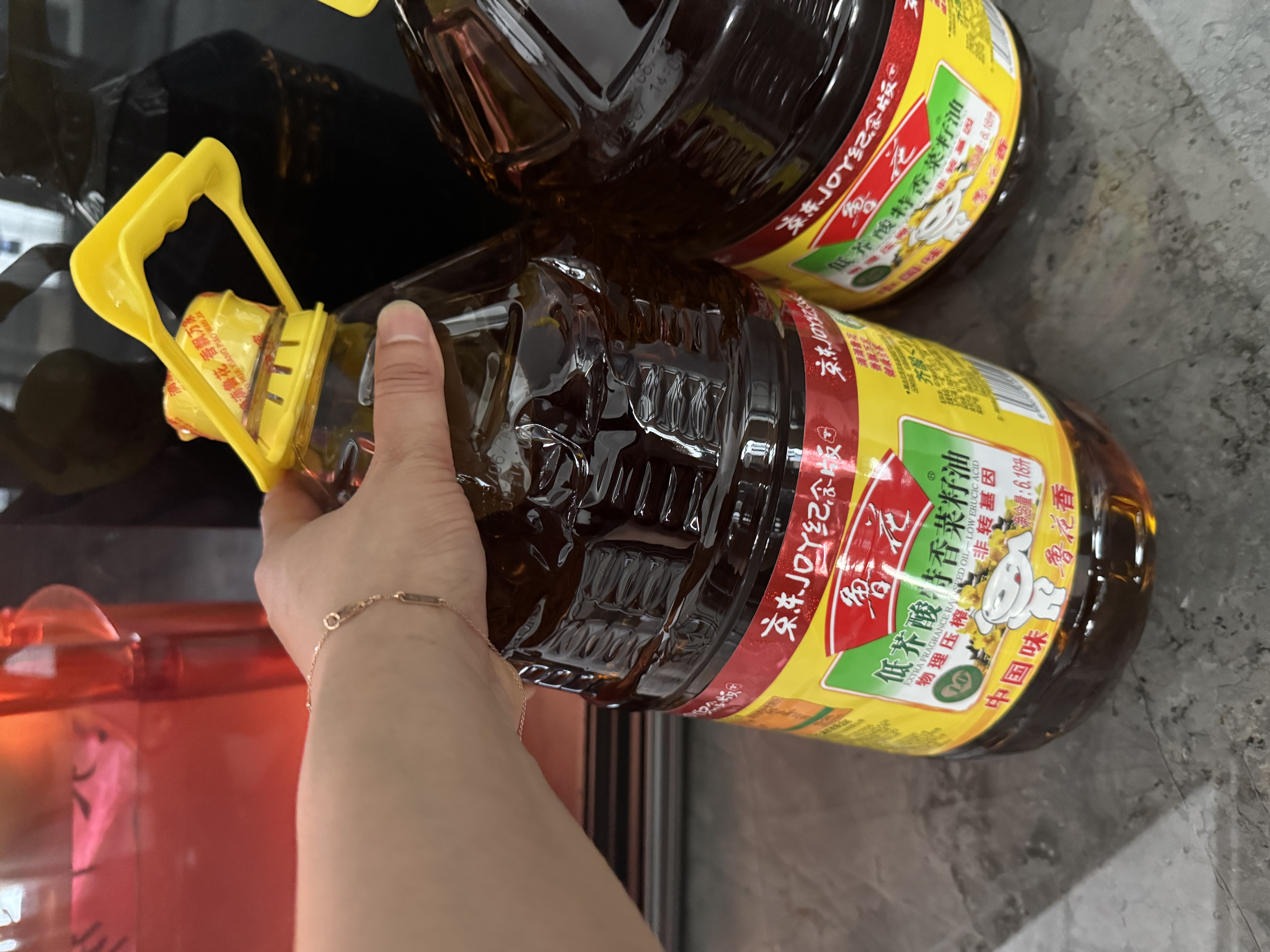 鲁花 物理压榨特香非转基因玉米胚芽油6.18L 富含植物甾醇  实拍图