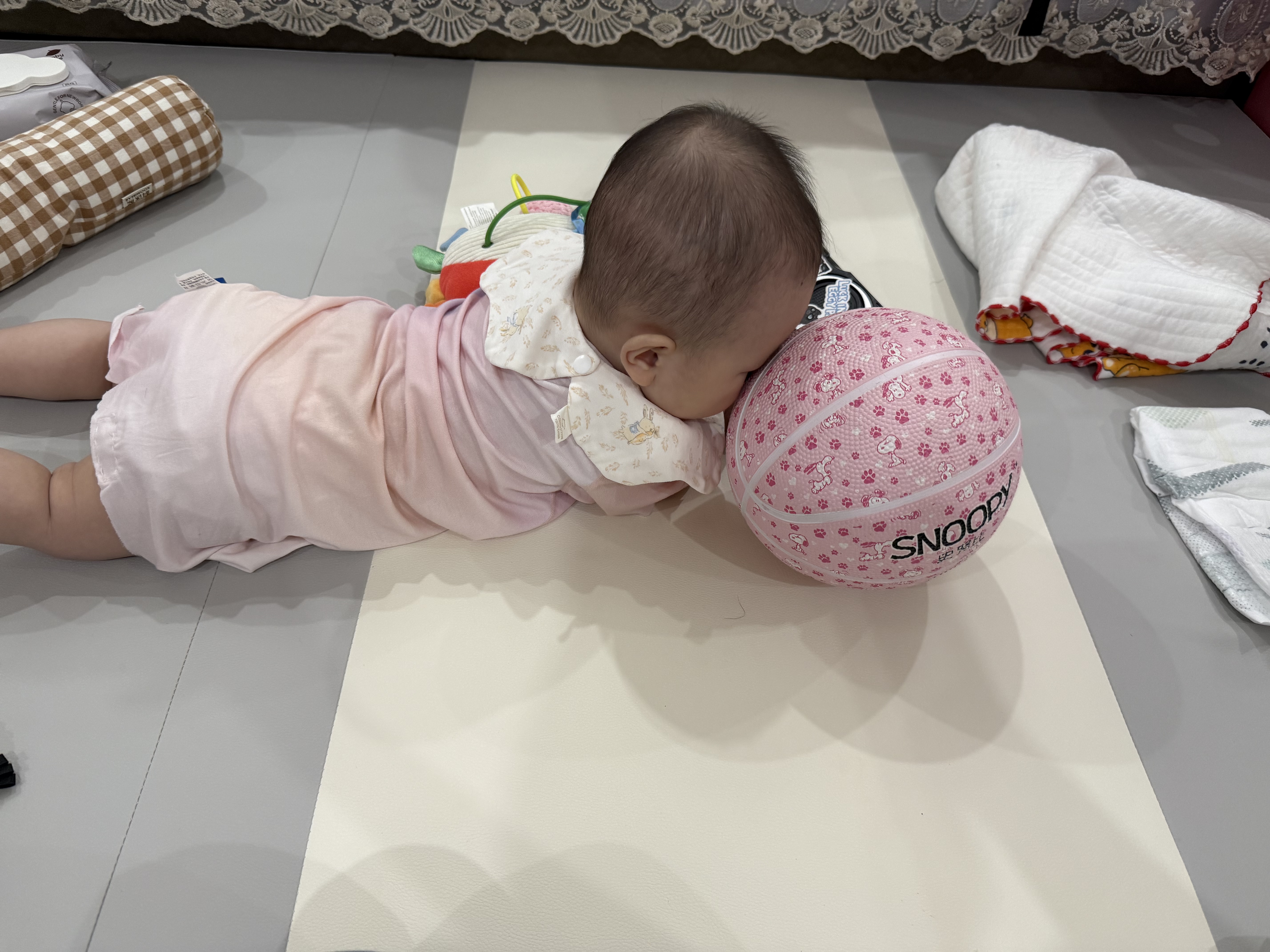 淘尼屋婴儿XPE折叠爬行垫 加厚4CM宝宝室内 儿童PU可折叠地垫幼儿园 无缝灰白5折xpe材质 180*200 环保材质 3C认证 实拍图