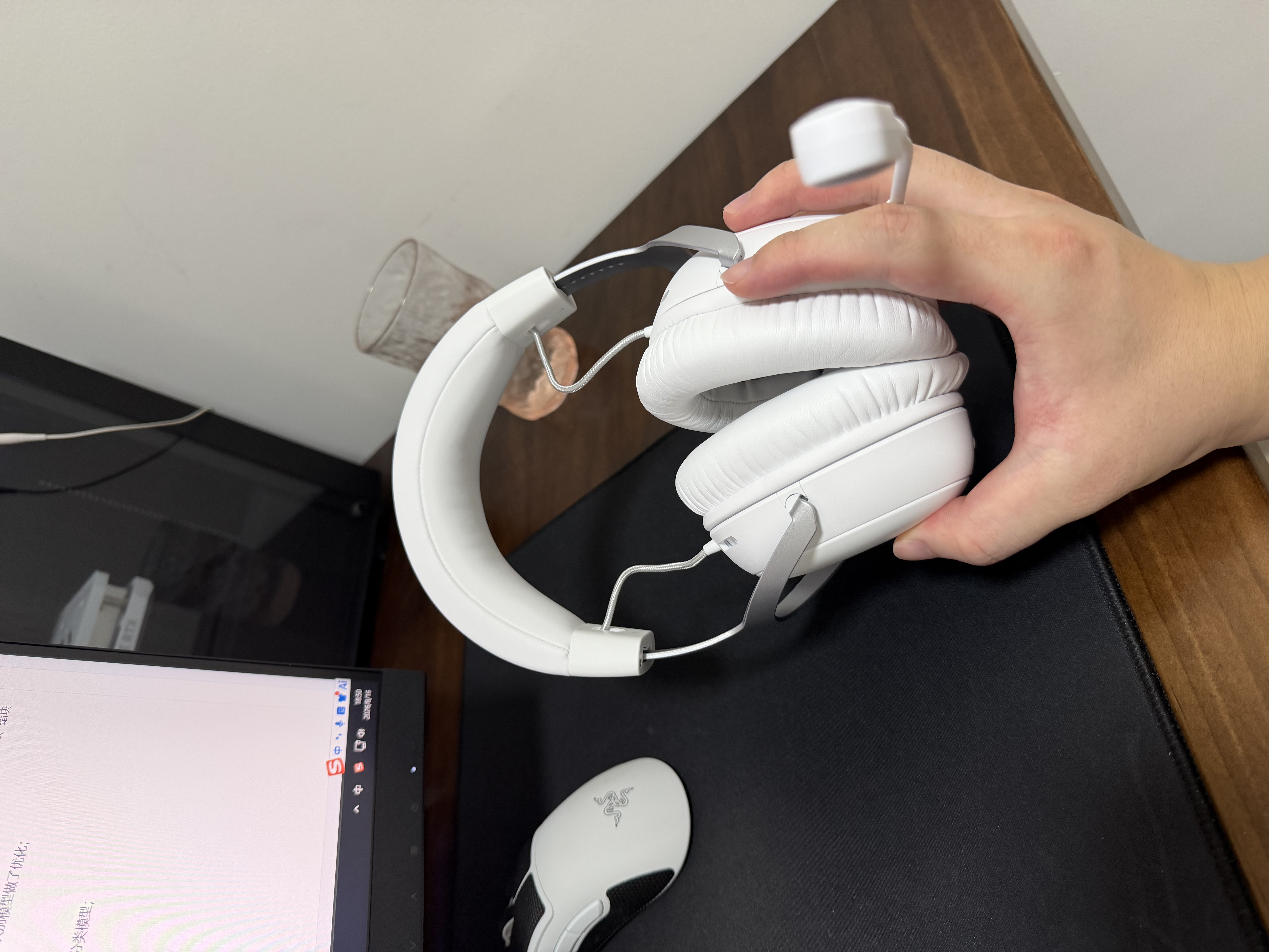 极度未知（HYPERX）飓风2升级款飓风3 头戴式游戏电竞耳机电脑耳麦 吃鸡游戏耳机 适配三角洲行动 【飓风3S无线加强版冰霜白】200h续航 头戴式游戏耳机 实拍图