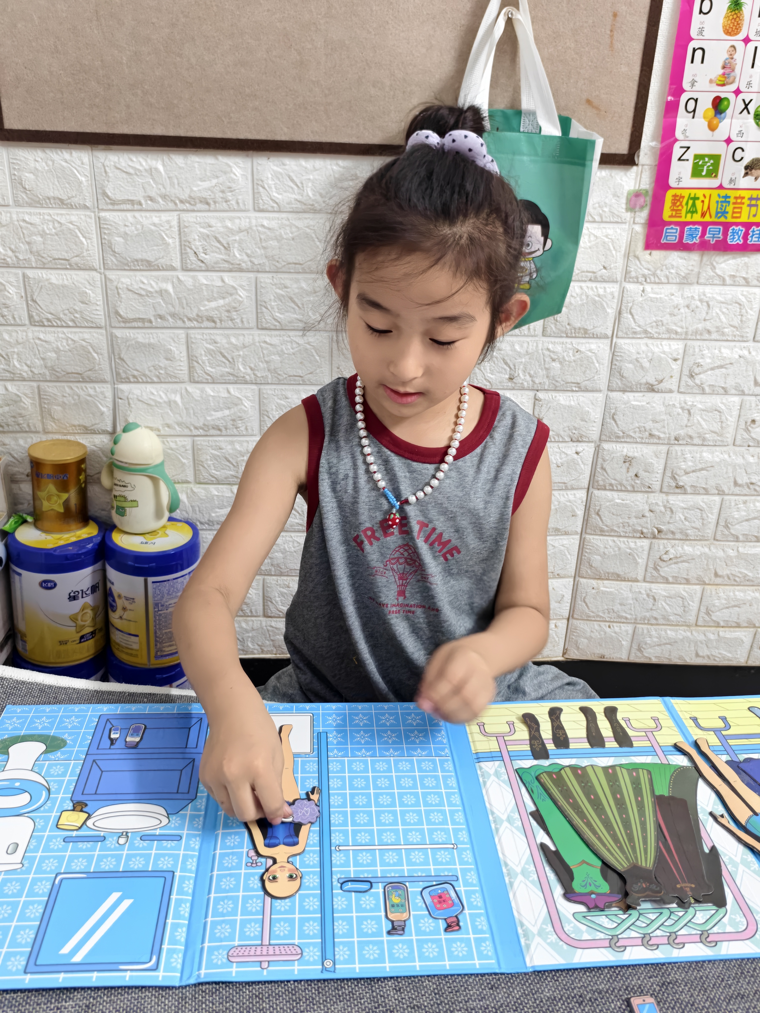 艾杰普（JEPPE）磁力安静书儿童手工diy免裁剪磁吸换装贴纸玩具女孩3-6生日礼物 实拍图