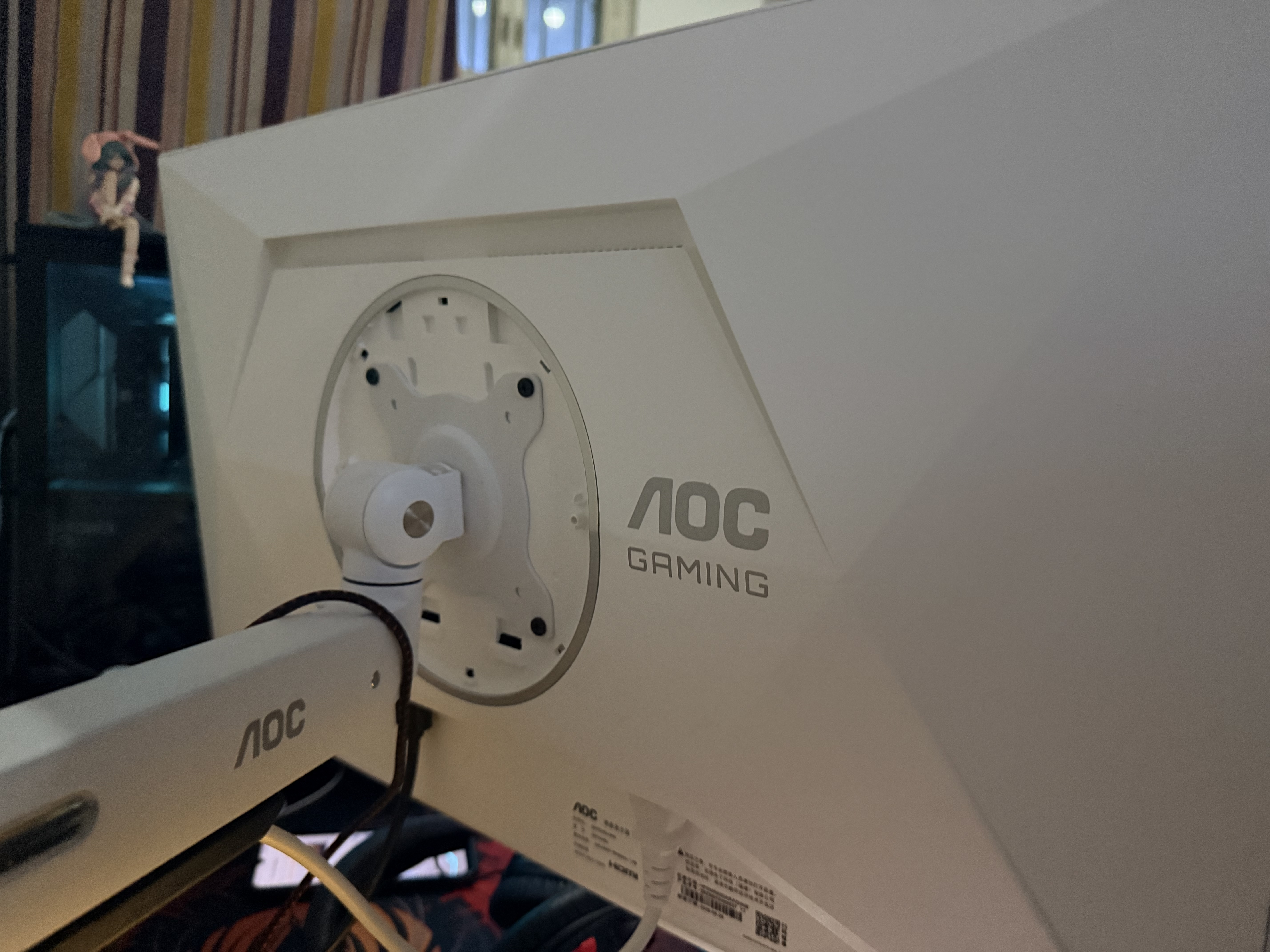 AOC 27英寸 2K电竞显示器 FastIPS 快速液晶1msGTG HDR 硬件低蓝光 三角洲游戏笔记本电脑显示屏幕 【硬件级圆偏光】2K 320Hz Q27G4SL/WS 实拍图
