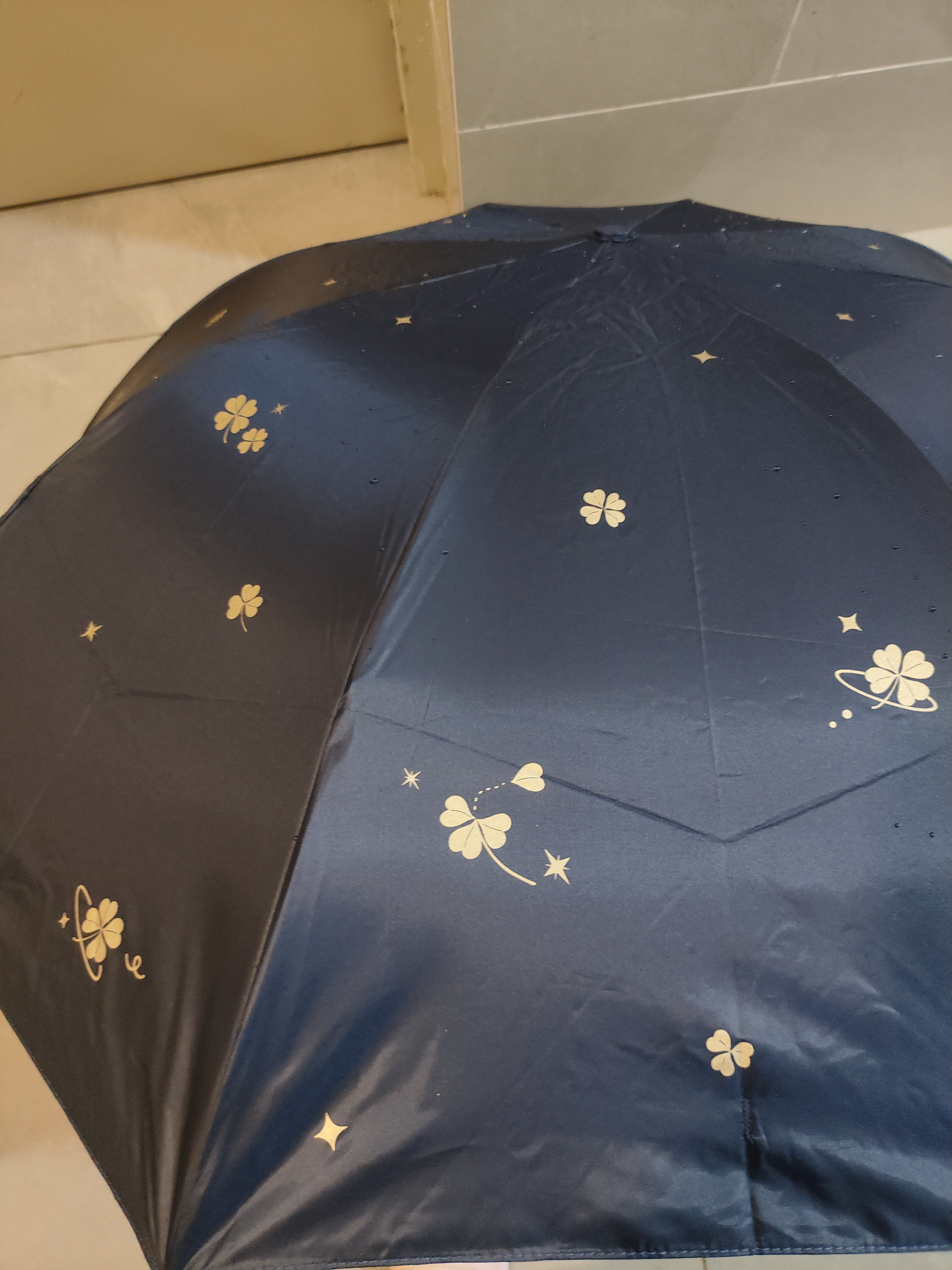 天堂伞 防紫外线晴雨伞三折 太阳伞黑胶折叠三折晴雨伞 黛蓝 实拍图