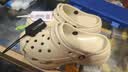 卡骆驰（CROCS）新款厚底云朵洞洞鞋送女友礼物206750 骨白色   36-37 实拍图