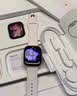 Apple/苹果 Watch S11 智能手表GPS款42毫米玫瑰金色铝金属表壳淡桃粉色运动型表带M/L MEUP4CH/B 实拍图