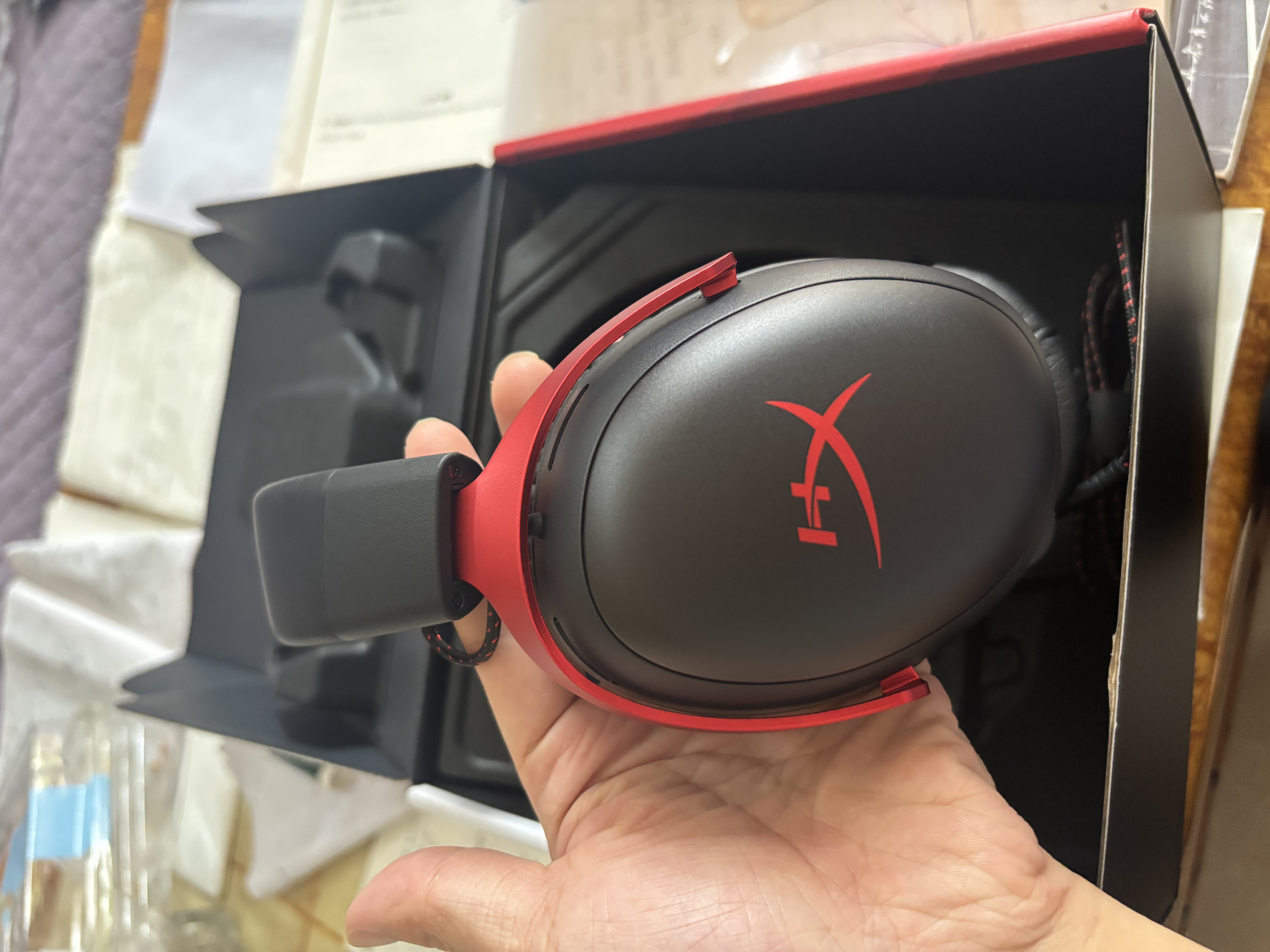 极度未知（HYPERX）Cloud Ⅲ 飓风3有线黑红 DTS音效 53mm驱动单元电竞头戴式游戏耳机 适配三角洲行动 实拍图