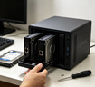 群晖（Synology）DS225+ 四核心 2盘位 NAS 网络存储服务器 团队办公 私有云 文件共享备份 实拍图