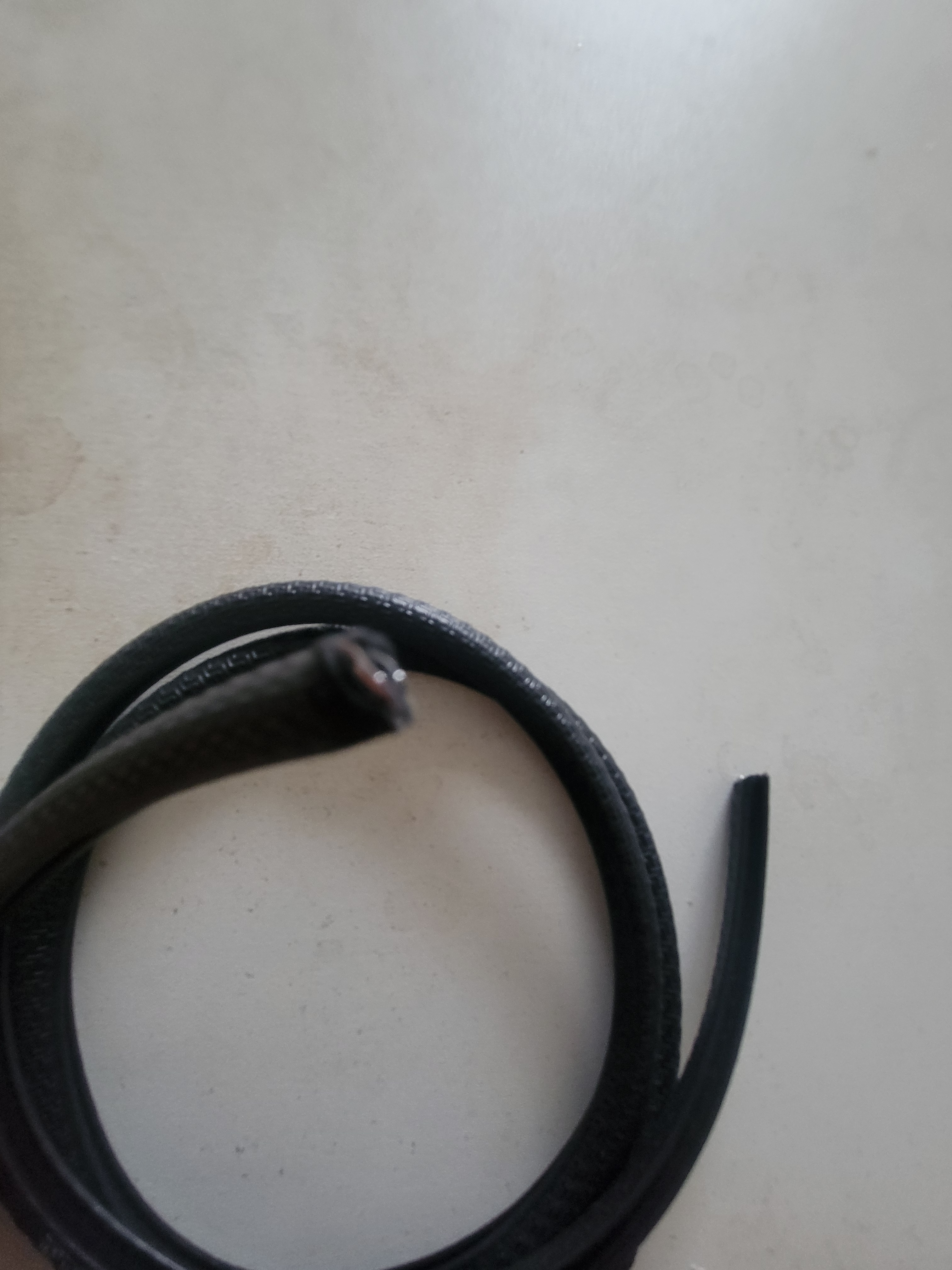 亿利威振（yiliweizhen）自夹型U型骨架密封条橡胶u型包边条不锈钢桥架钣金铁皮防割手封边条 【黑色】高8*宽6mm卡0.3-1.5mm 实拍图