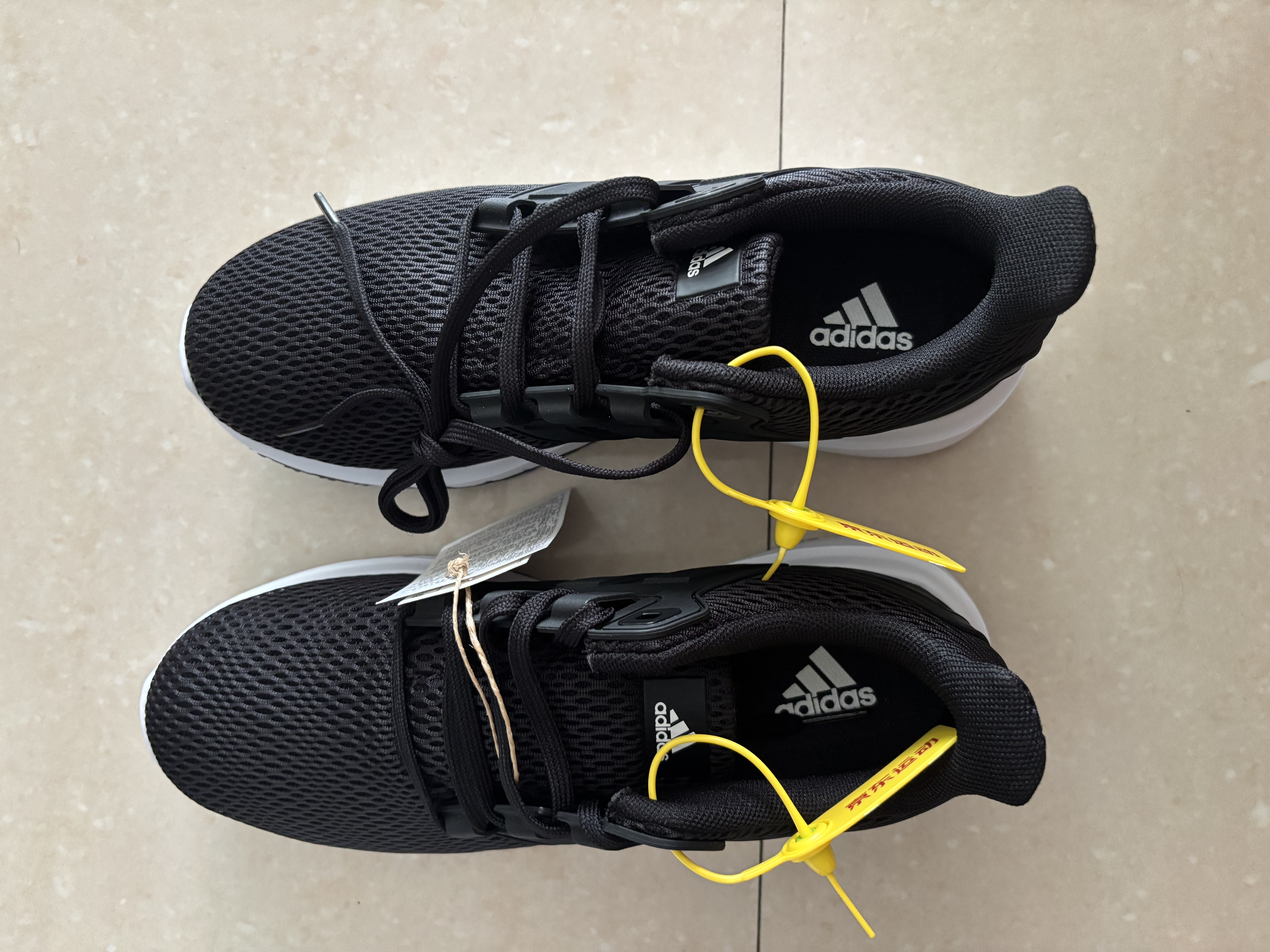 阿迪达斯adidas女款网面透气跑步鞋训练备赛轻盈运动鞋 实拍图