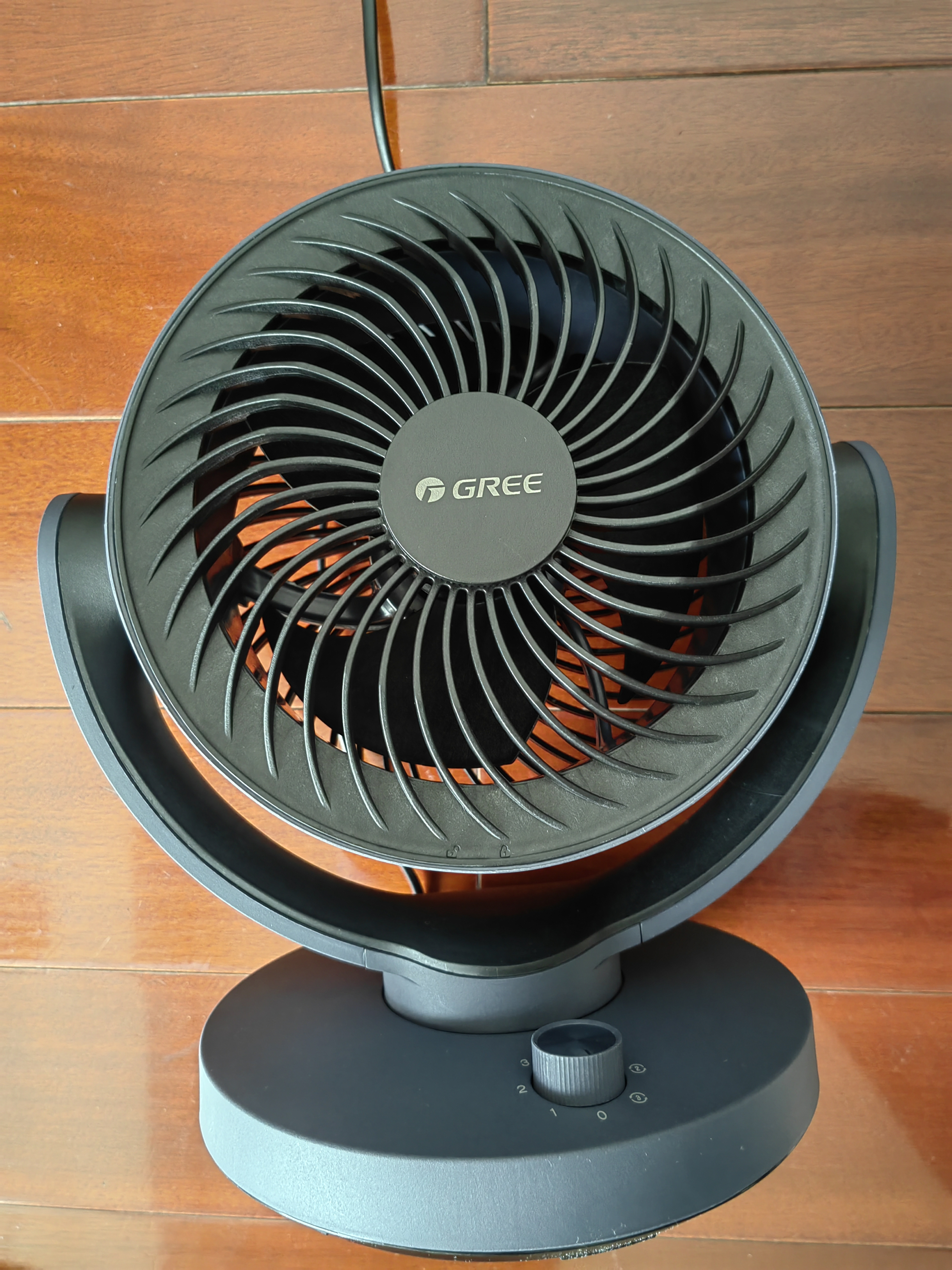 格力（GREE）家用卧室台式节能大风量涡轮空气循环扇 办公宿舍低噪摇头对流空调伴侣循环电风扇 机械款FXT-1505g3 实拍图