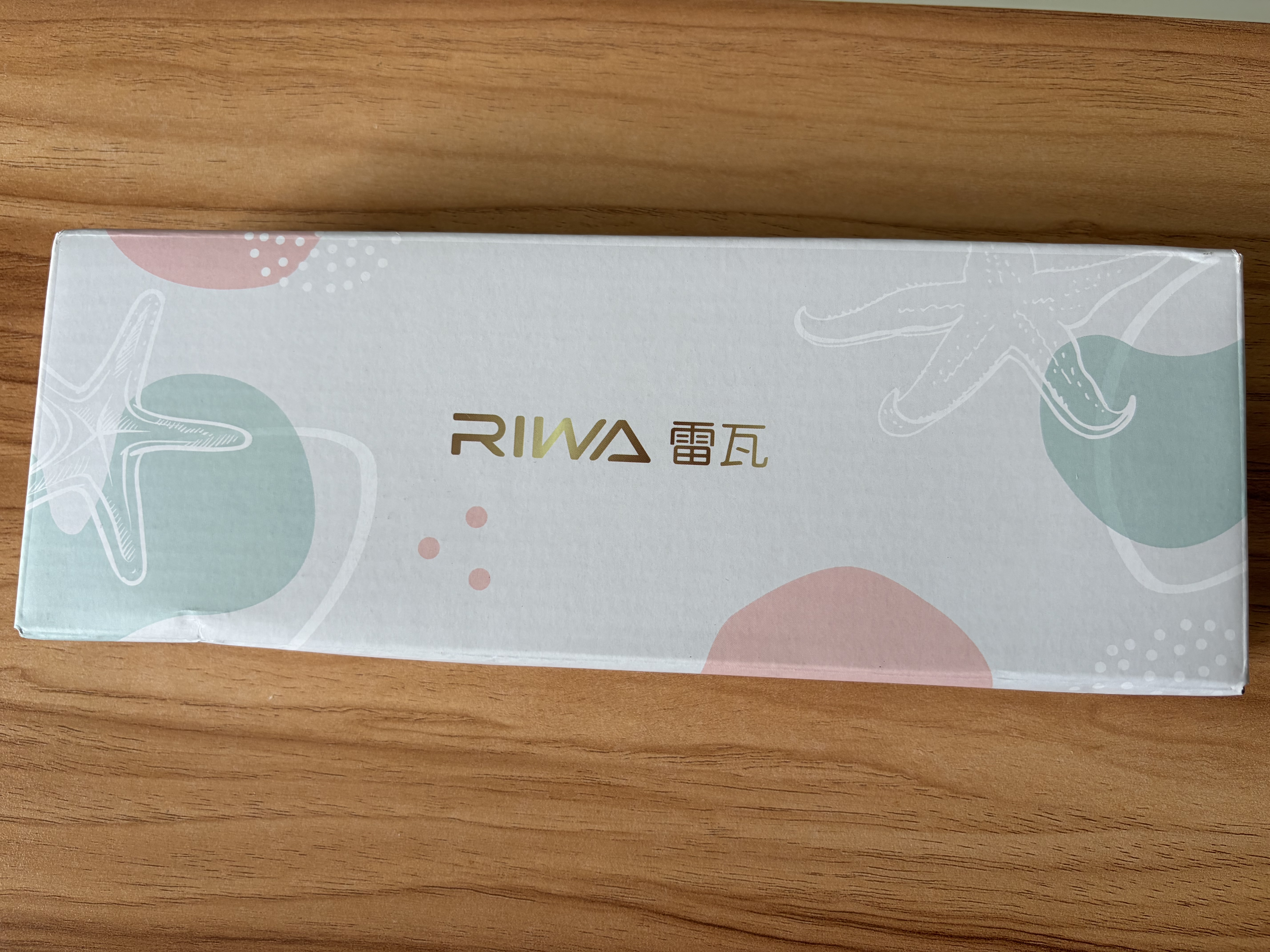 雷瓦（RIWA）迷你直板夹卷发棒宿舍卷直两用迷你夹板 男女八字刘海发型便携直发夹板 速热造型RB-8110-ION 【无负离子白色】迷你夹板 实拍图