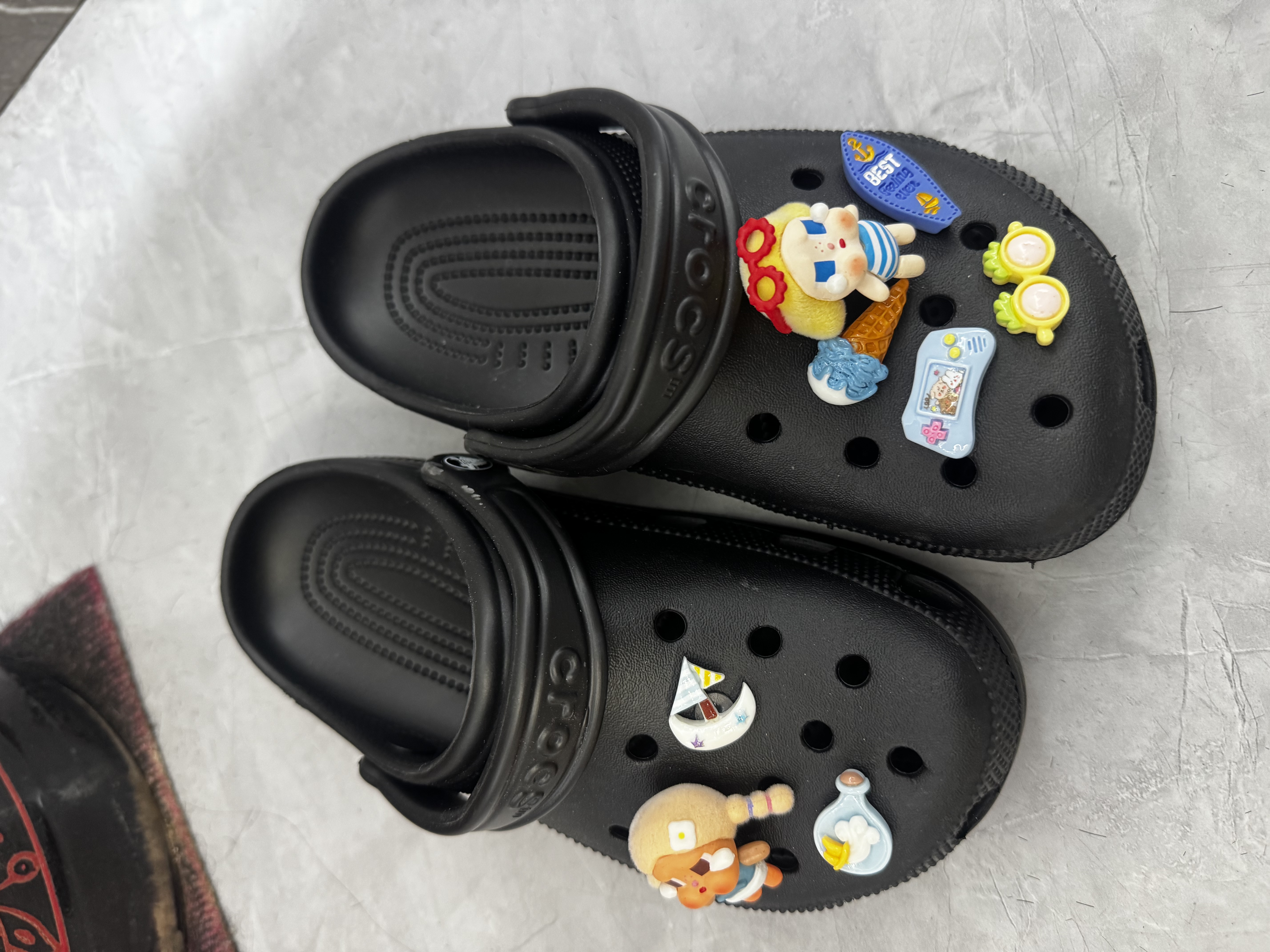 卡骆驰（CROCS）经典洞洞鞋新款送女友礼物10001 001黑色   37-38 实拍图