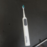usmile笑容加电动牙刷 送男友/女友 全新缓震清洁刷头 365天全年续航 P10昆仑白 共4支刷头 生日礼物 实拍图