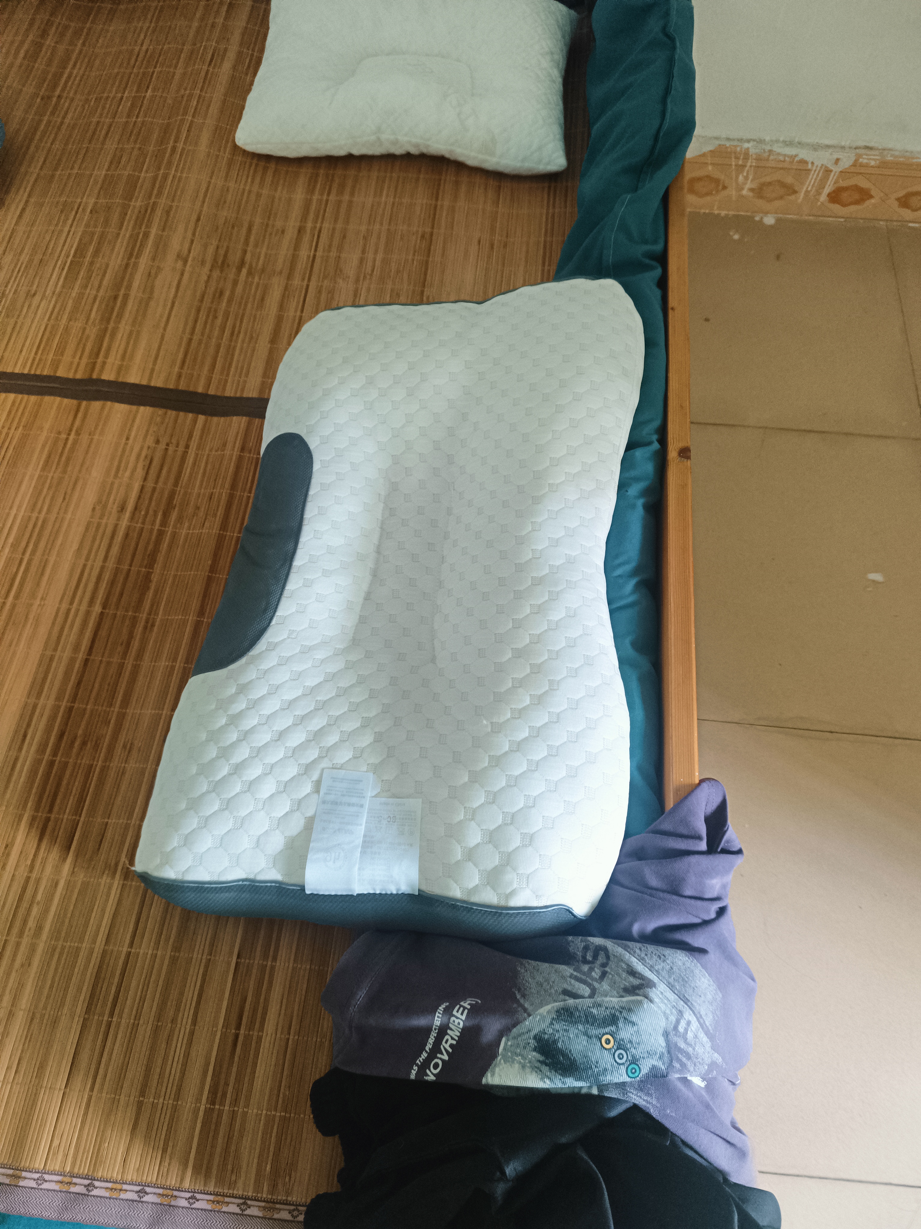 北极绒（Bejirog）枕芯家用护颈椎学生宿舍专用单人一对成人不塌陷高弹枕 水立方- 单只 中枕 8cm -48*74cm 实拍图