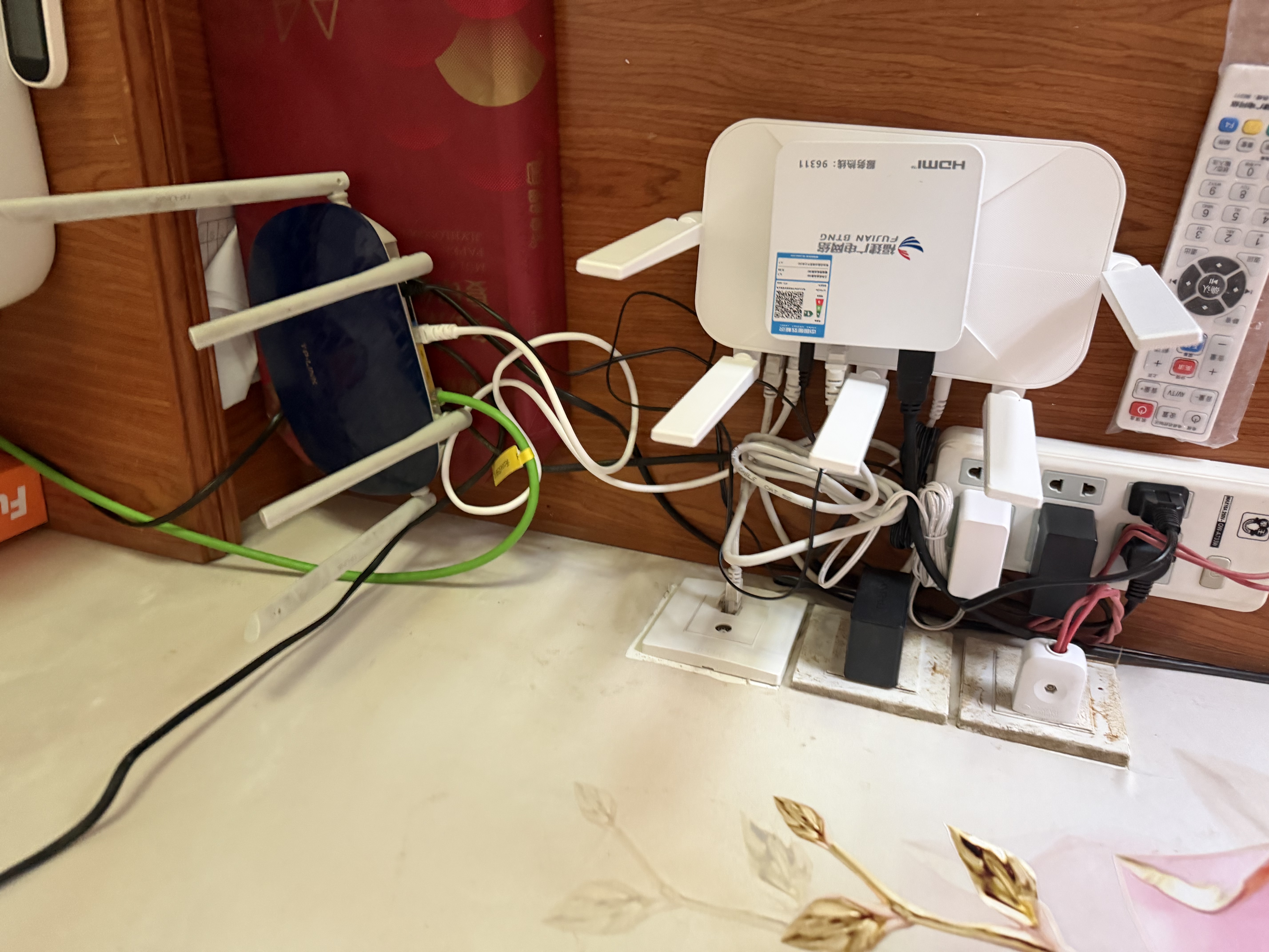 中兴（ZTE）巡天 AX3000满血WIFI6千兆无线家用路由器 自研双核主芯片 5G双频穿墙王wifi路由 Mesh 3000M速率 实拍图
