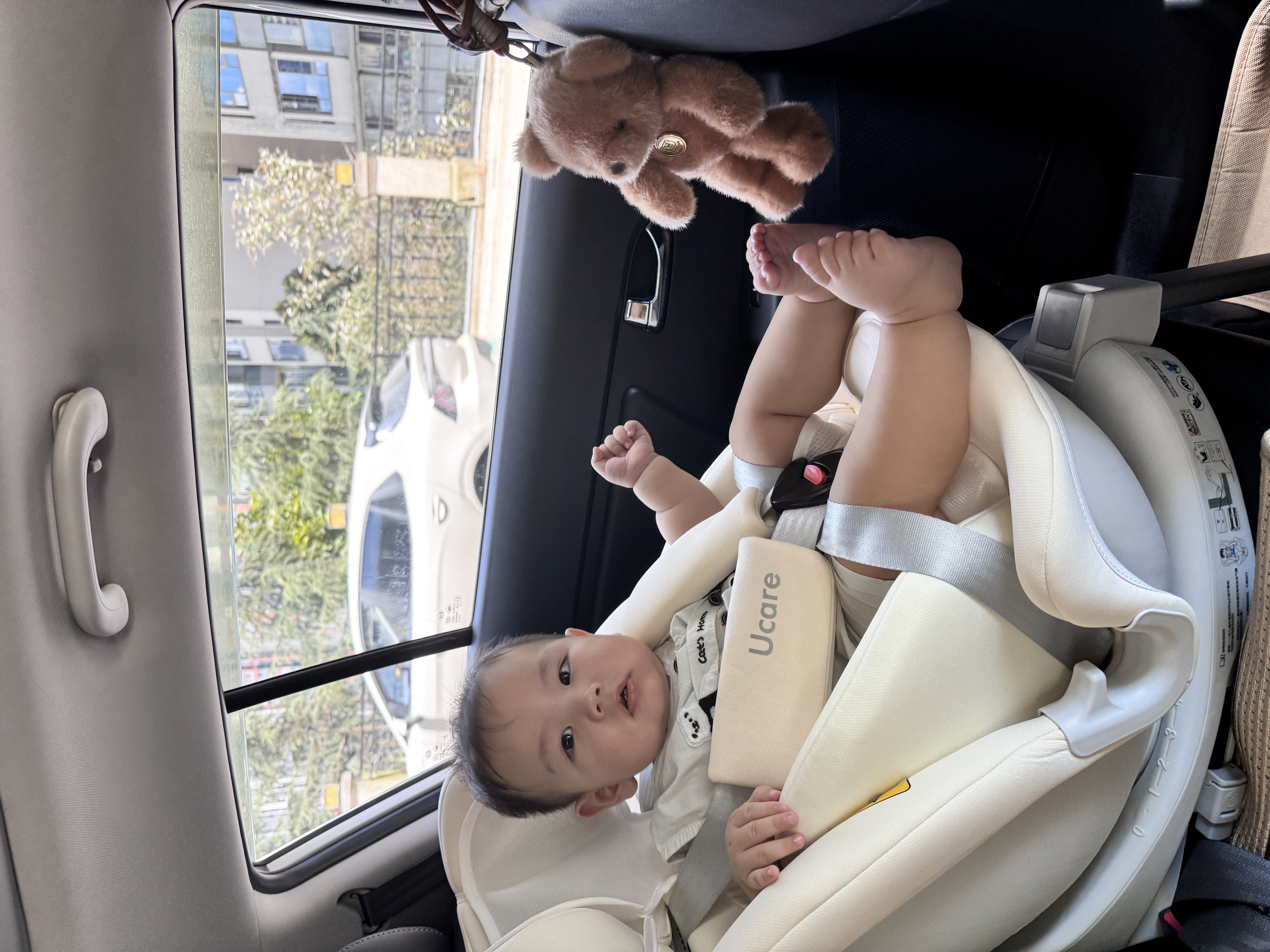 Ucare全注塑新生婴儿宝宝儿童安全座椅汽车用0-12岁i-size认证可坐可躺 云端Pro 菱花白(全注塑+175°大躺角+不窝脖设计） 实拍图