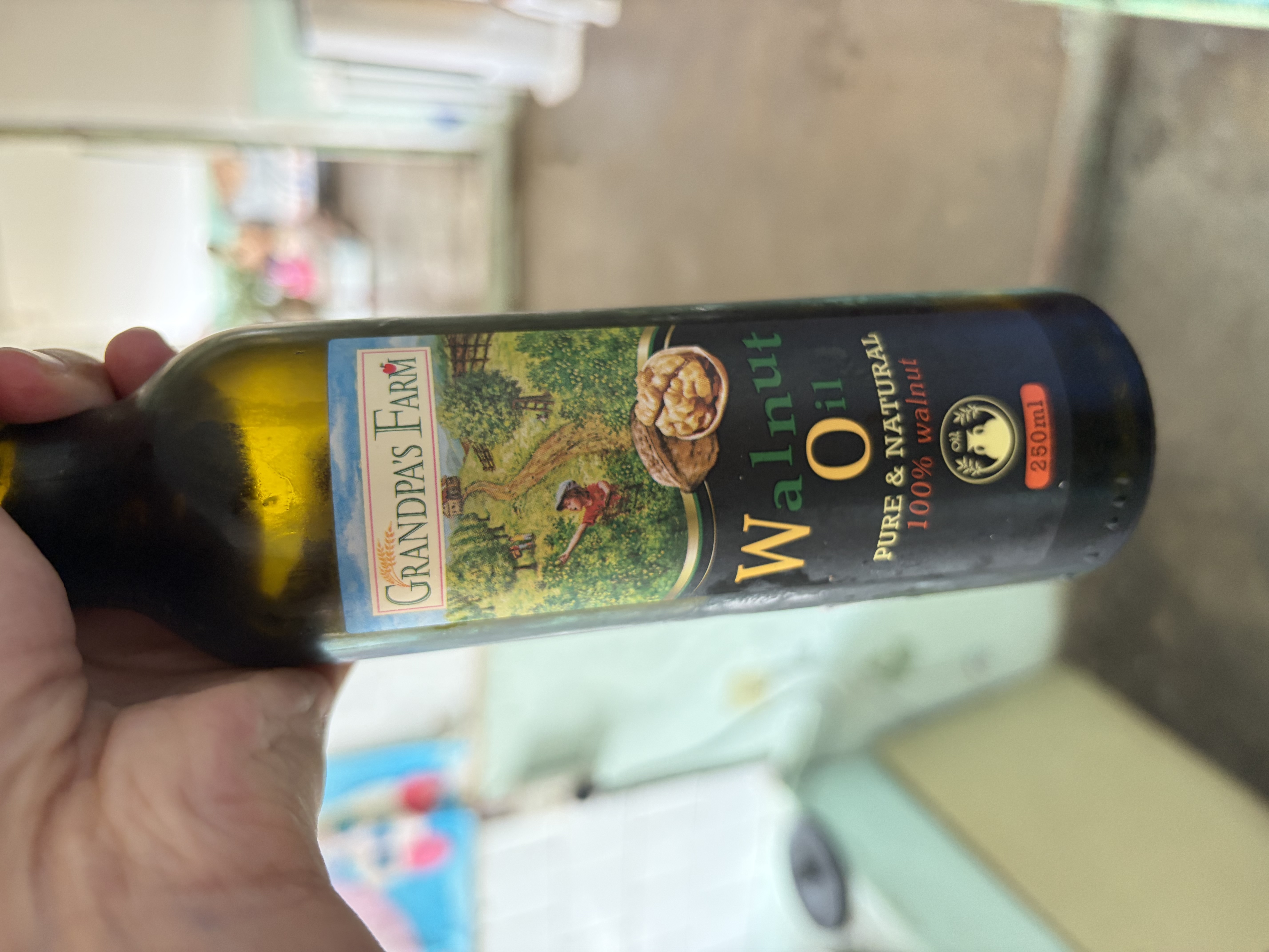 爷爷的农场核桃油热炒油250ml 进口食用油凉拌辅食油 赠婴儿宝宝辅食谱 实拍图