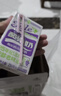 菊乐（JULE）酸乐奶含乳饮料250ml*16盒 葡萄味早餐奶年货送礼盒装 实拍图