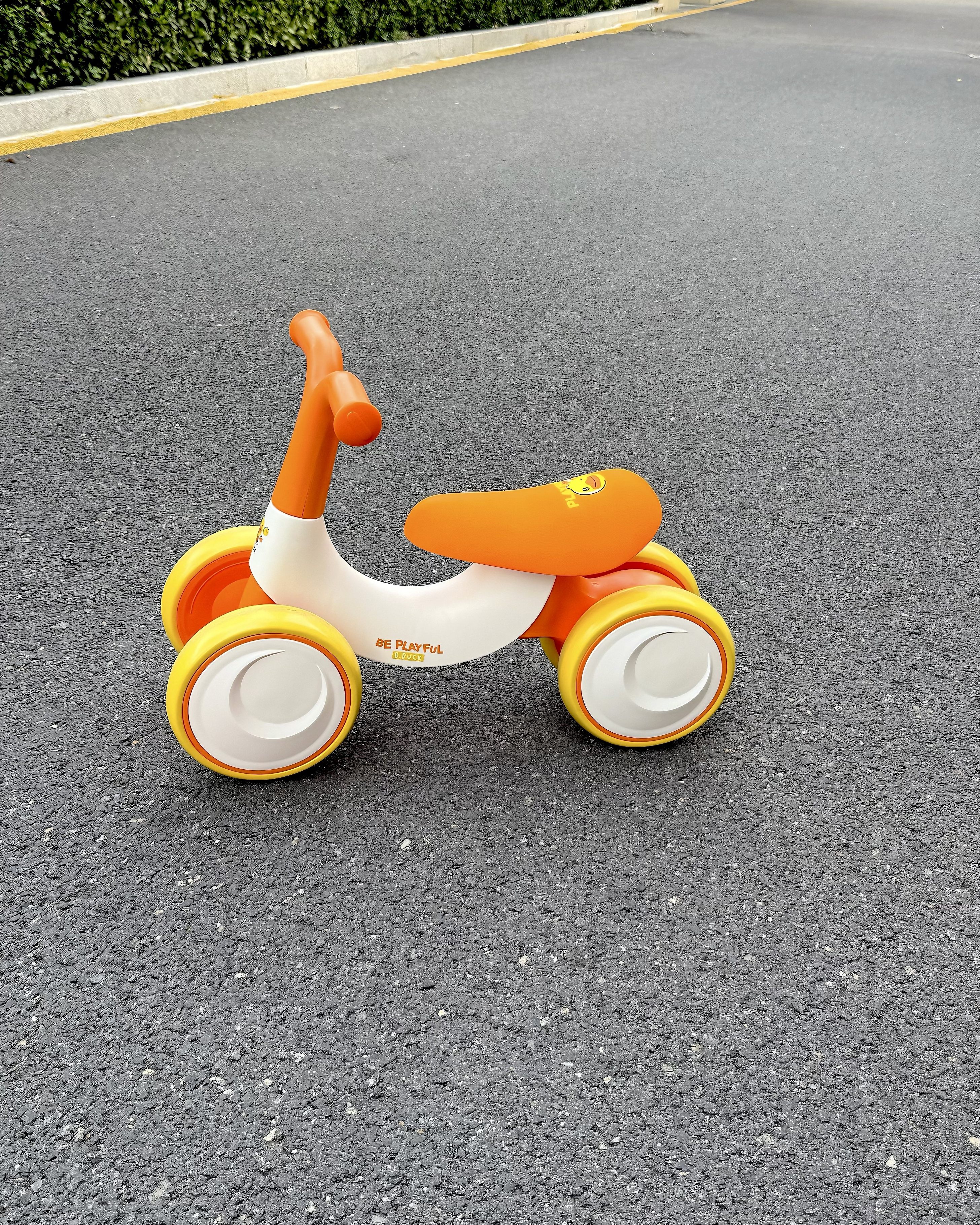 乐的小黄鸭儿童平衡车1-3岁幼儿防侧翻宝宝玩具周岁礼物滑行学步车 实拍图