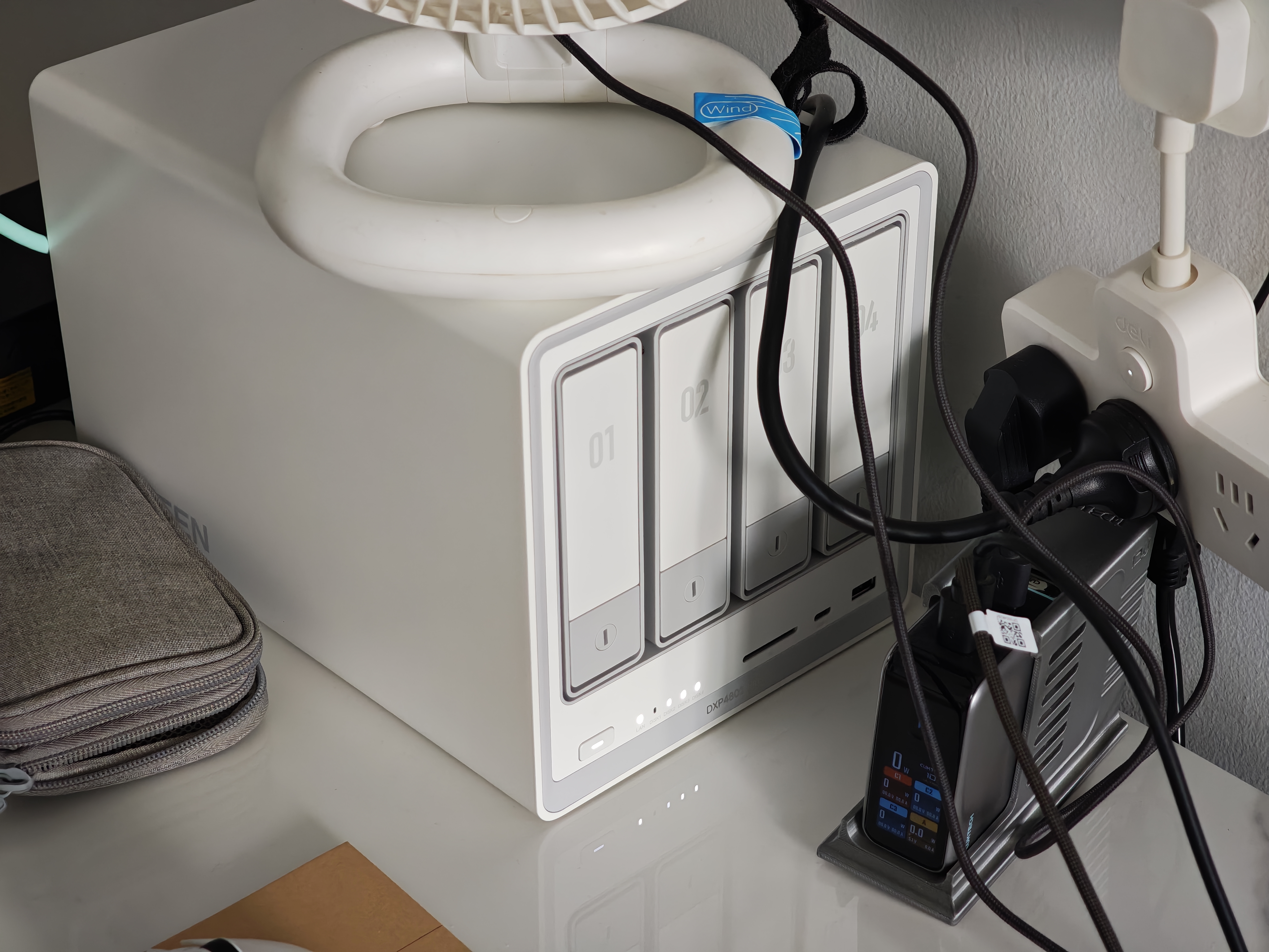 绿联私有云DXP4800 Plus 8G内存四盘位NAS网络存储 个人云硬盘家庭服务器 万兆网口 适用iPhone17 实拍图