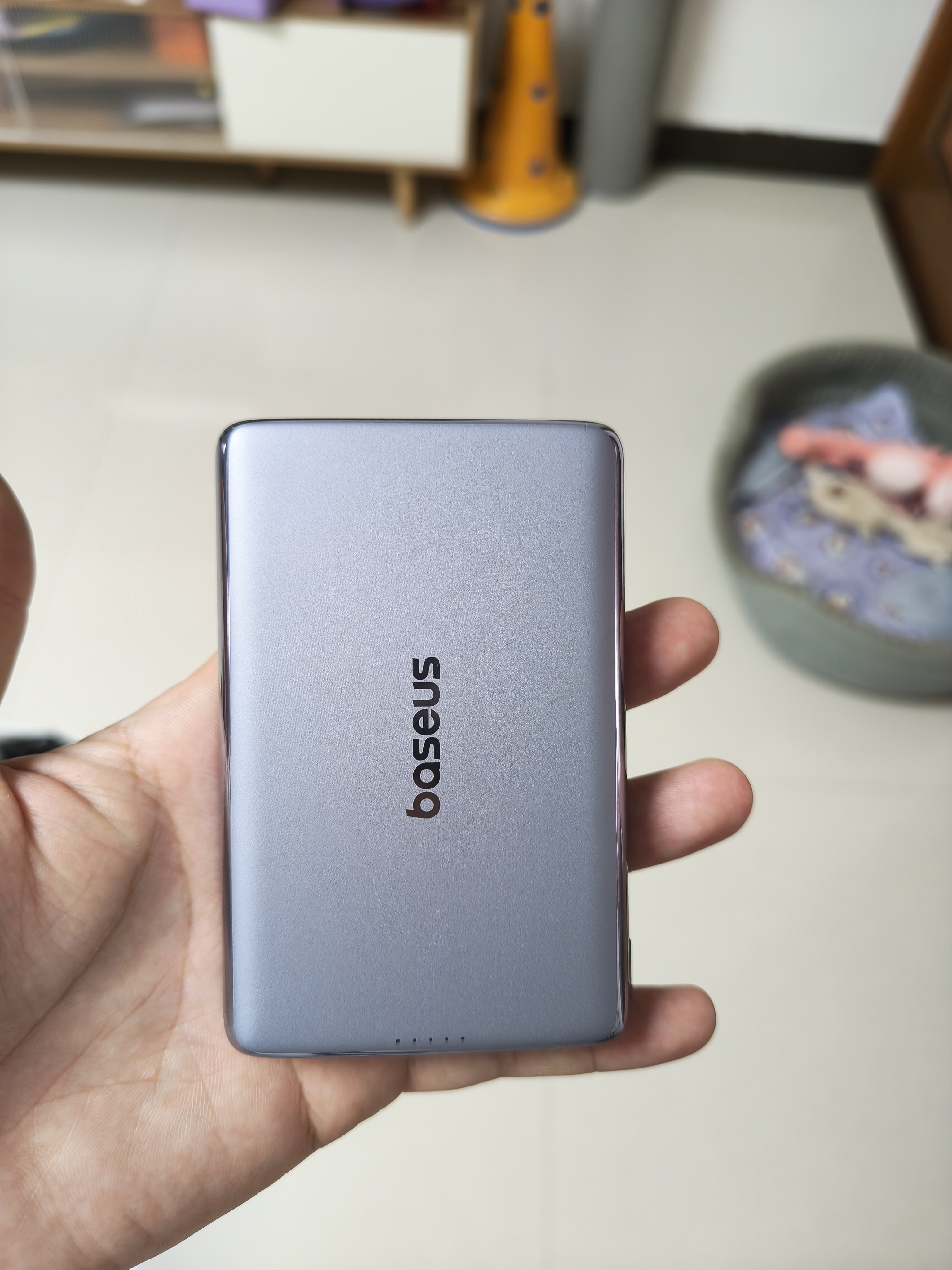 倍思卡片磁吸充电宝【3C认证】Magsafe 27W快充移动电源10000mAh可上飞机苹果17/16/15华为小米手机 实拍图