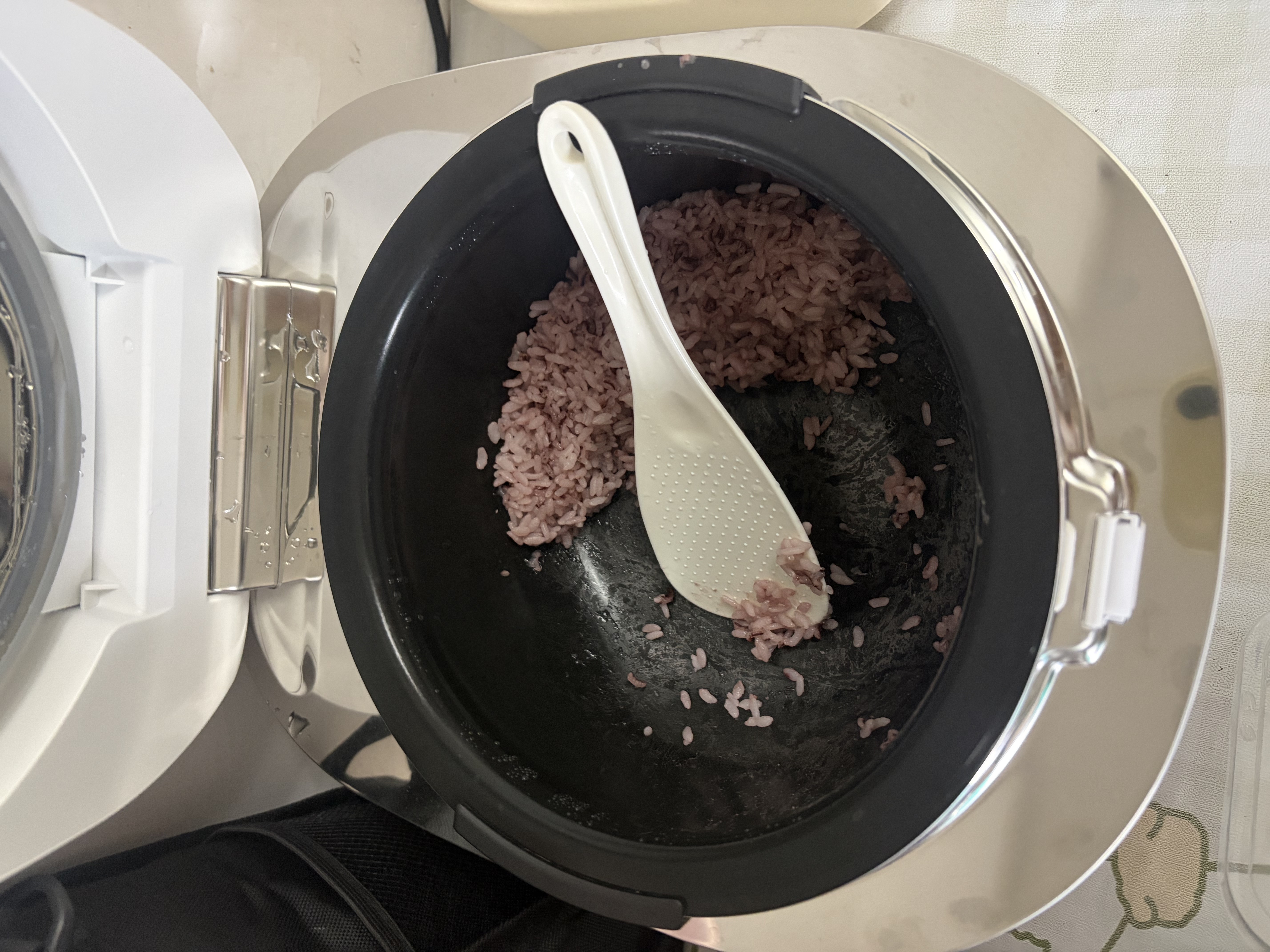 福库（CUCKOO）电饭煲IH加热不粘内胆可预约快速煮饭多功能触控微压电饭煲锅3升1-3人份CR-HC0610FW 实拍图