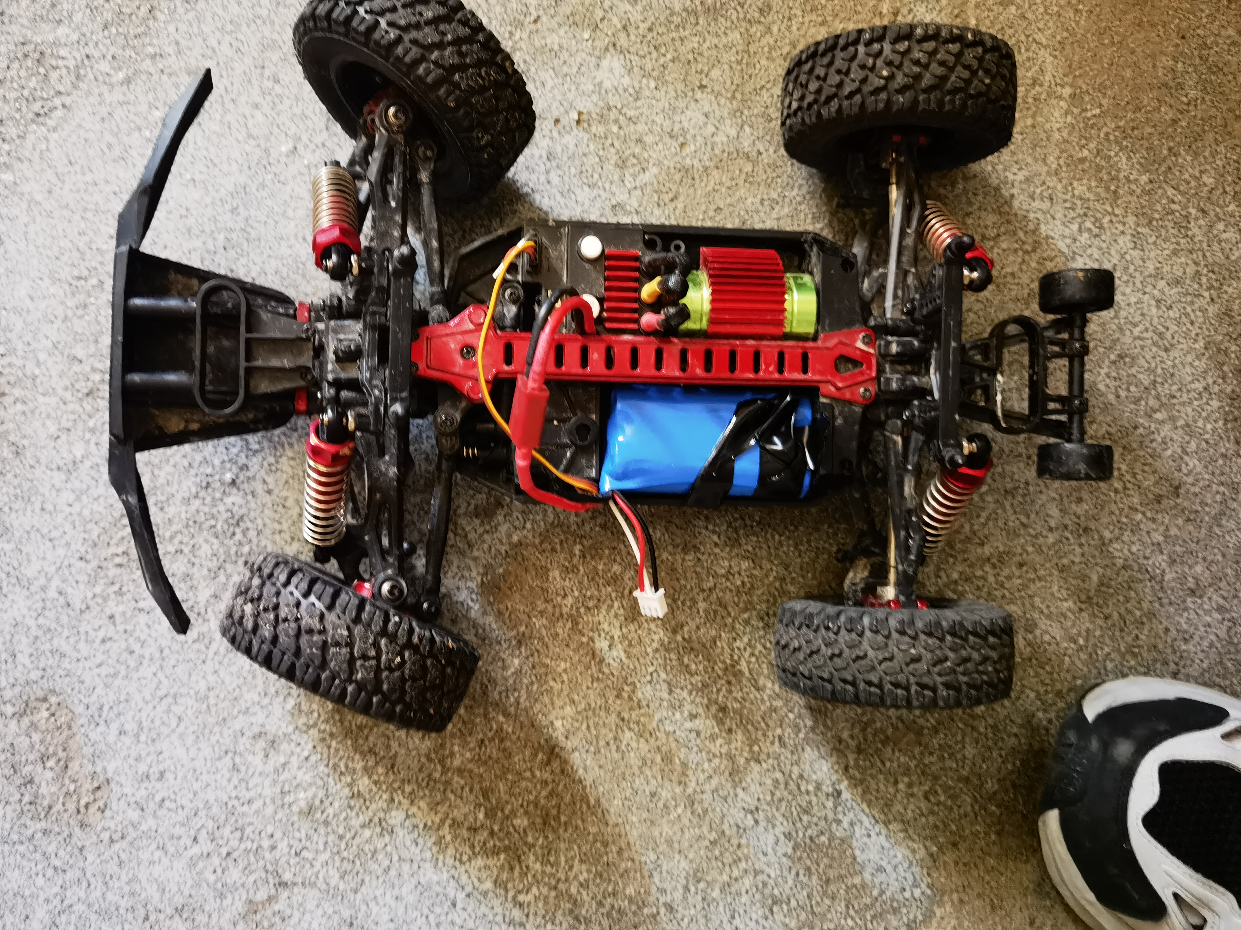 赟娅专业RC四驱遥控车越野漂移拉力车赛车玩具合金配件618明日达礼物 100km/h 无刷RC 四驱 竞速 越野款+金属配件+备胎*2 落地后可修不退换【收藏送保险】 实拍图