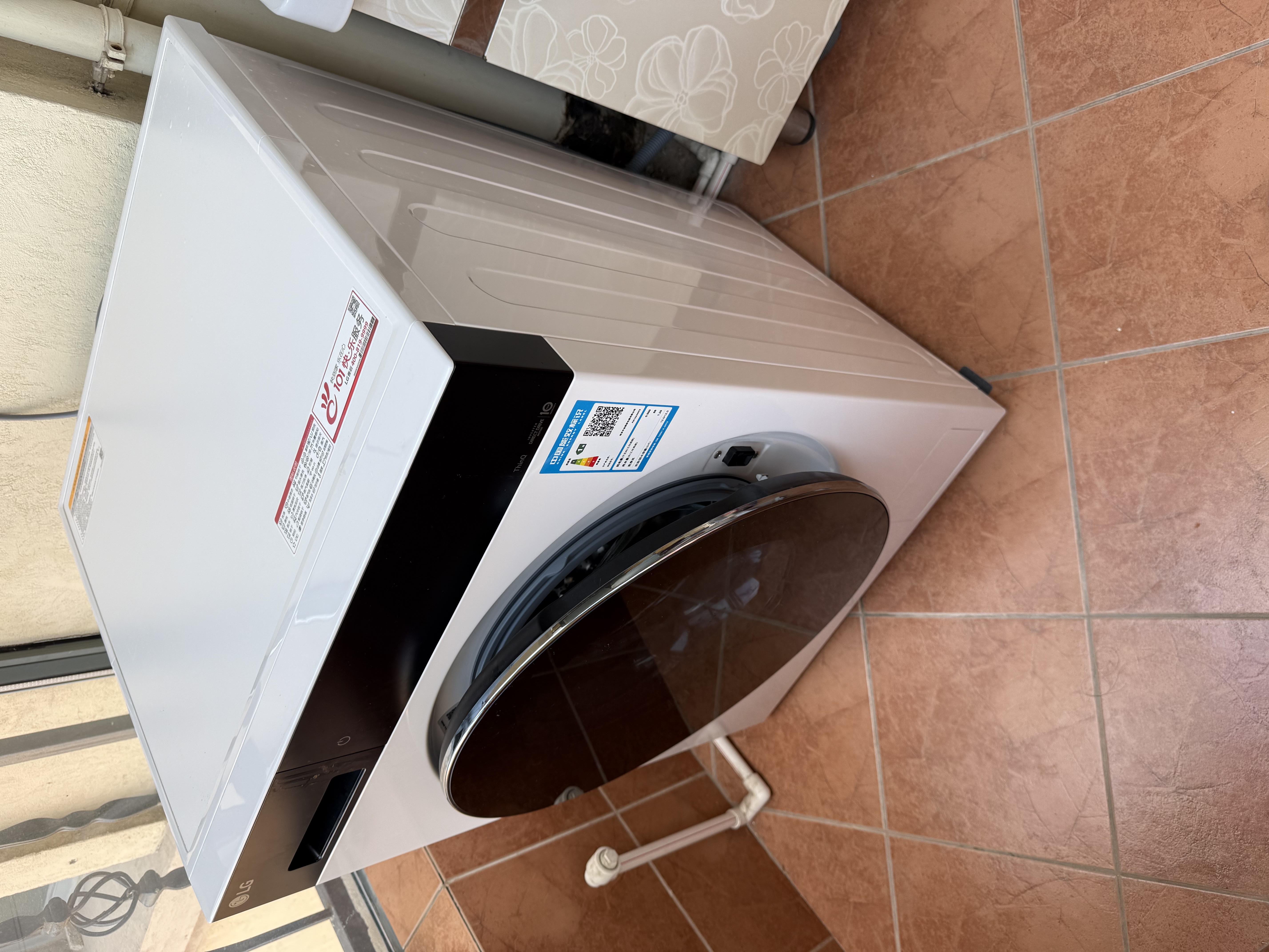 LG觅境X400 12KG滚筒全自动洗衣机 家用大容量 1.2高洗净比 360°速净喷淋FW12X4WC2 实拍图