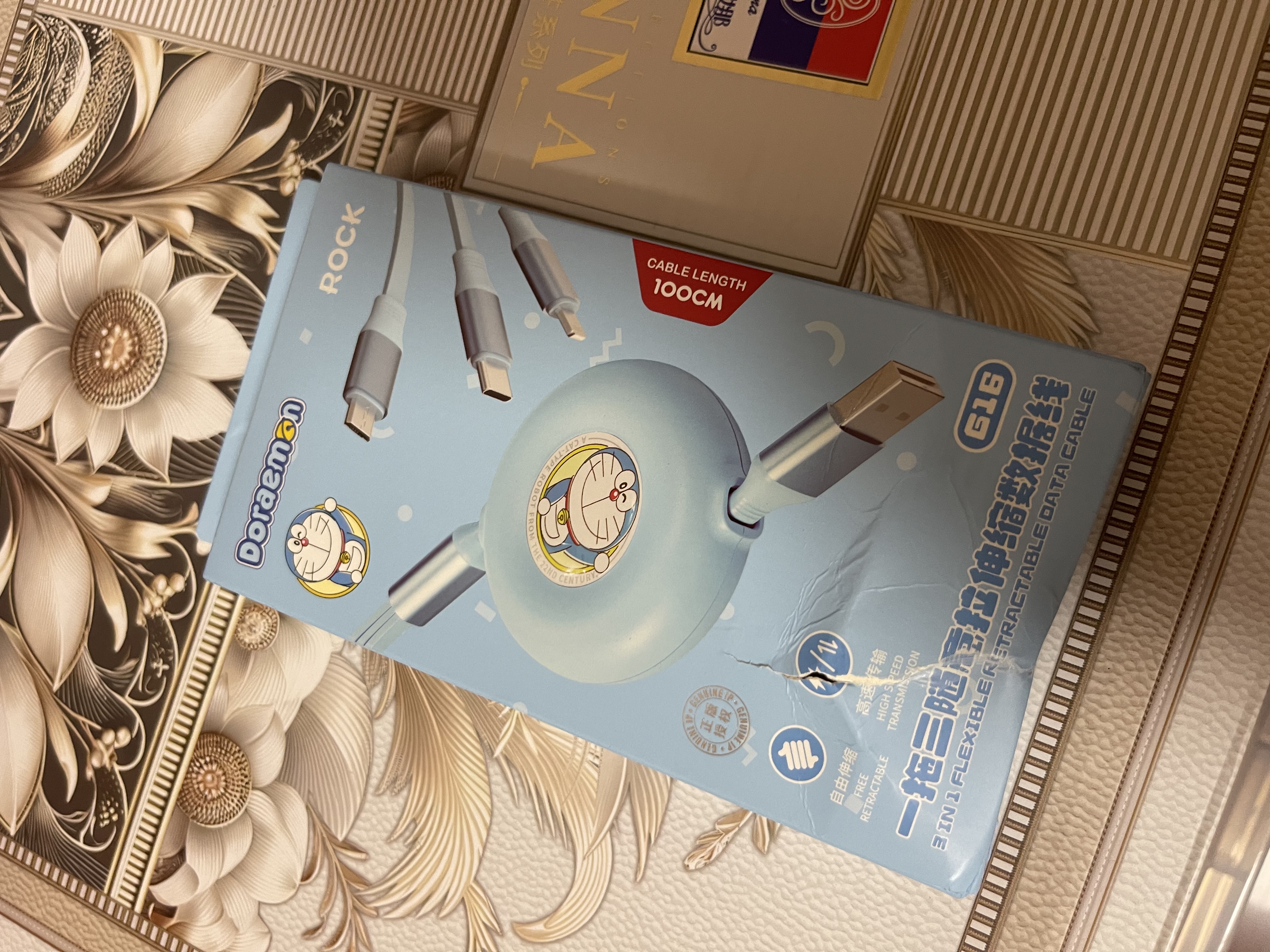 ROCK哆啦A梦数据线三合一充电线一拖三伸缩快充3.5A车载iPhone苹果18promax/17/16华为安卓手机 实拍图