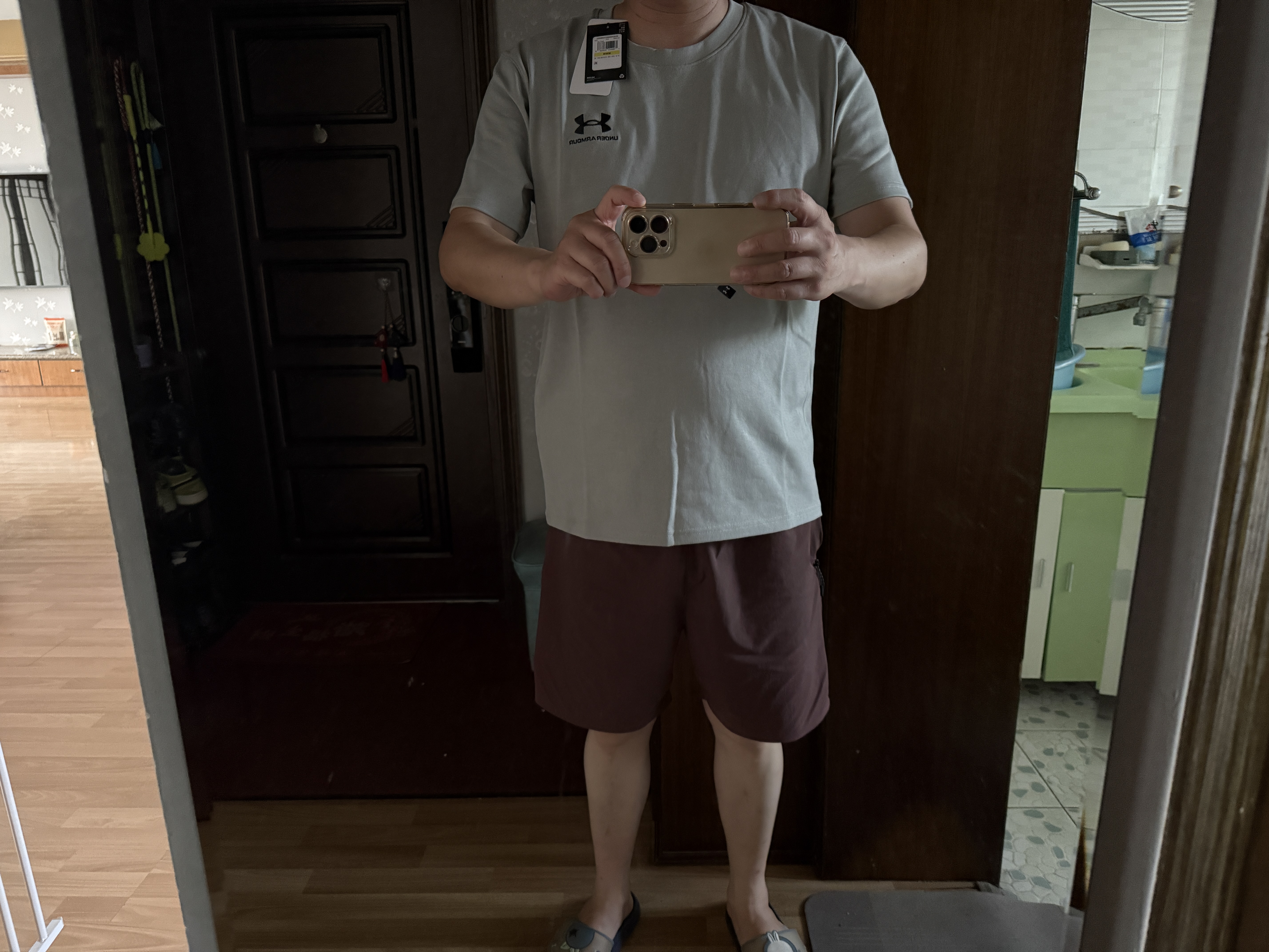 安德玛（Under Armour）【球星同款】夏季Logo 男高克重宽松运动休闲短袖T恤1373997 实拍图