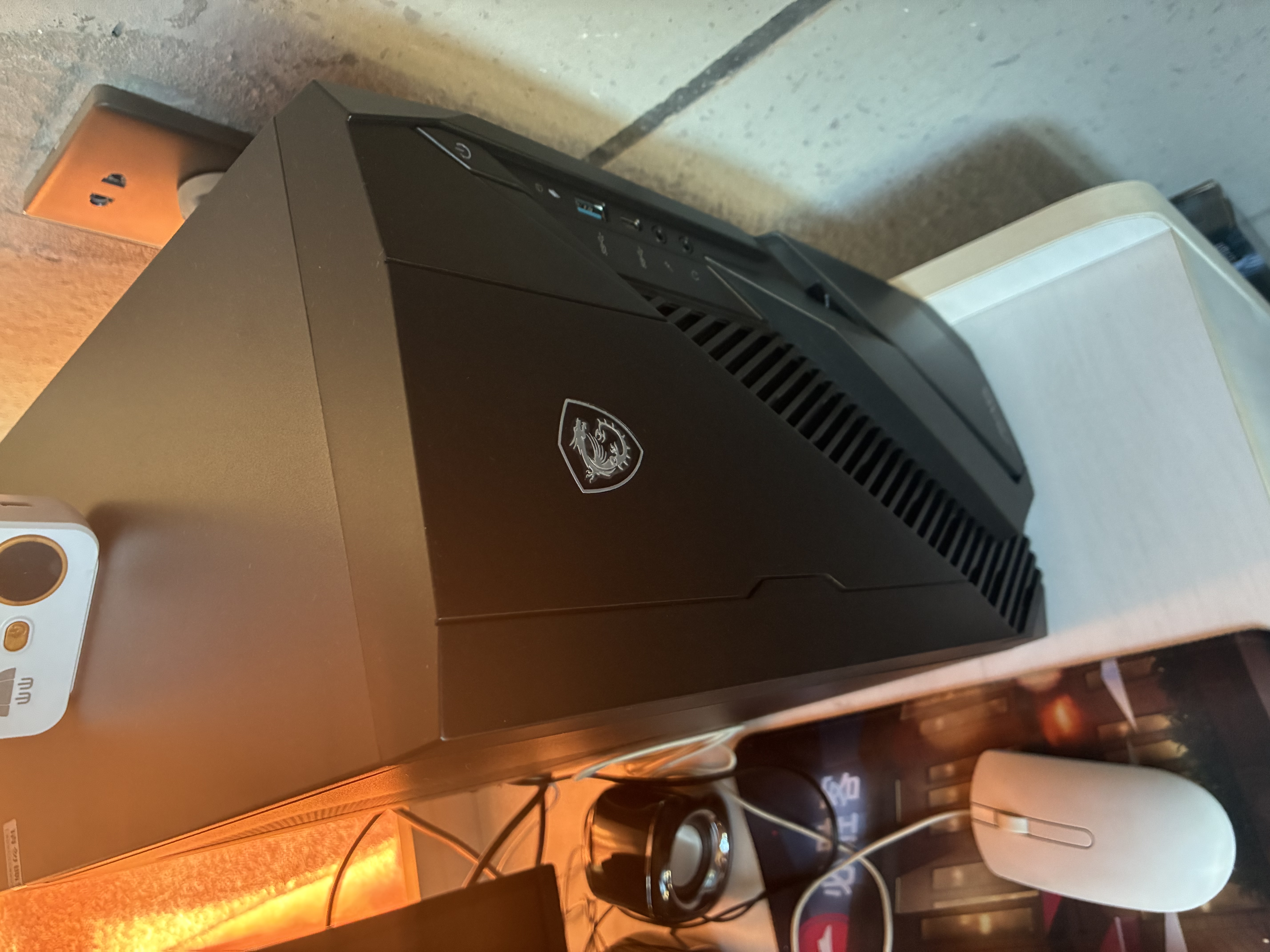 微星（MSI）无烬E1 酷睿5 205H/RTX5060/16G/512G国家补贴游戏台式机电脑主机设计师整机openclaw龙虾 实拍图