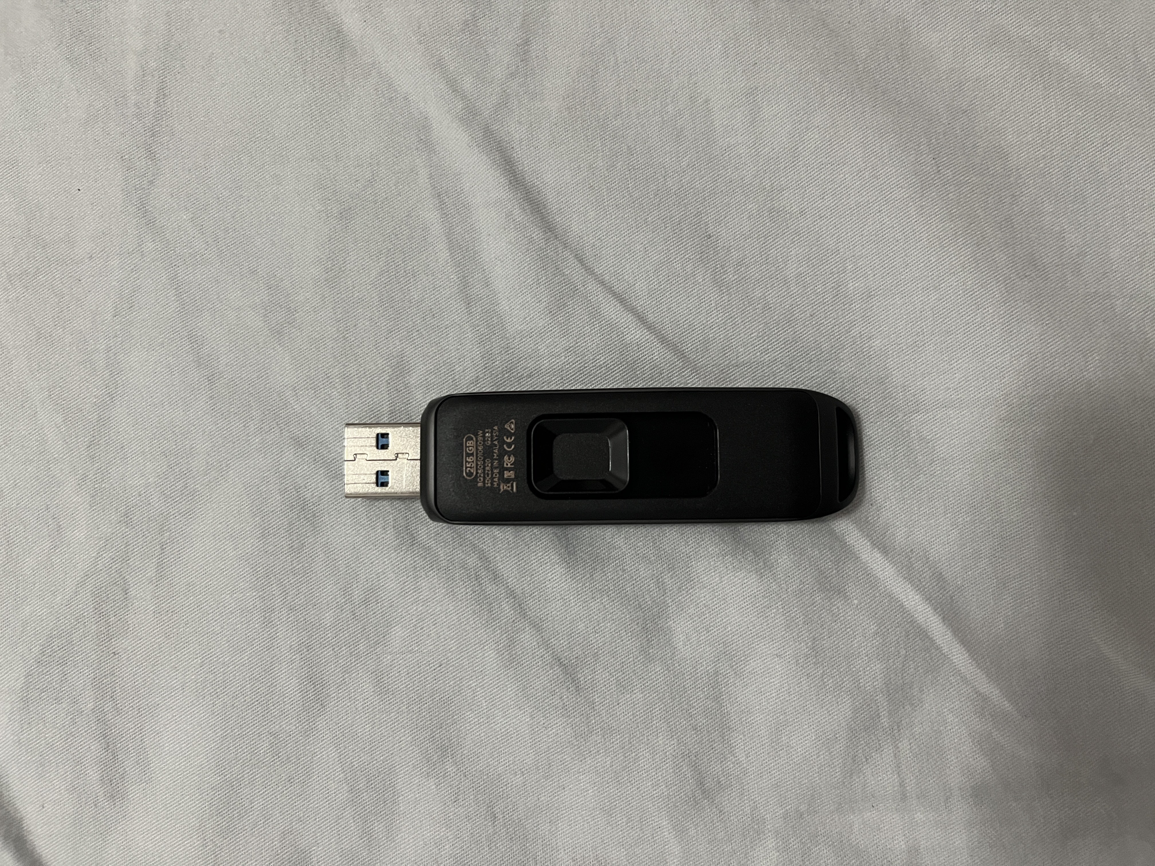 闪迪（SanDisk）256GB USB3.2 Gen2 固态U盘 CZ820 读速高达1000MB/s 写速900MB/s 支持密码保护 大容量优盘 实拍图