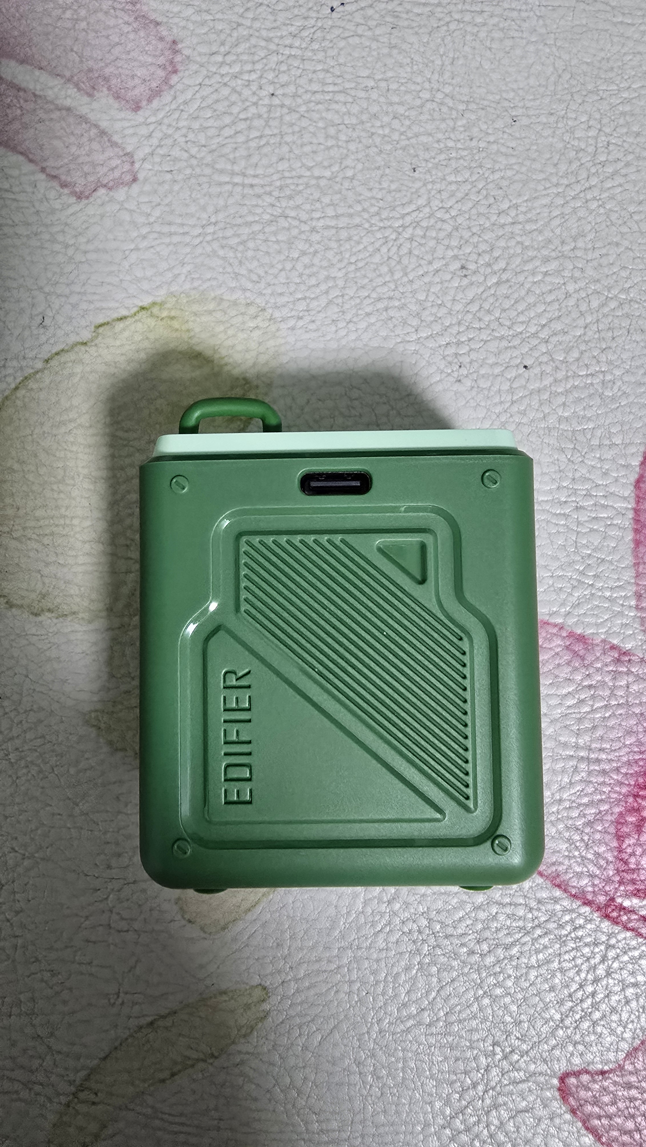 漫步者（EDIFIER）M0 便携式蓝牙音箱 户外迷你音箱音响 净重仅70g 超长续航 薄荷绿 七夕情人节礼物 实拍图