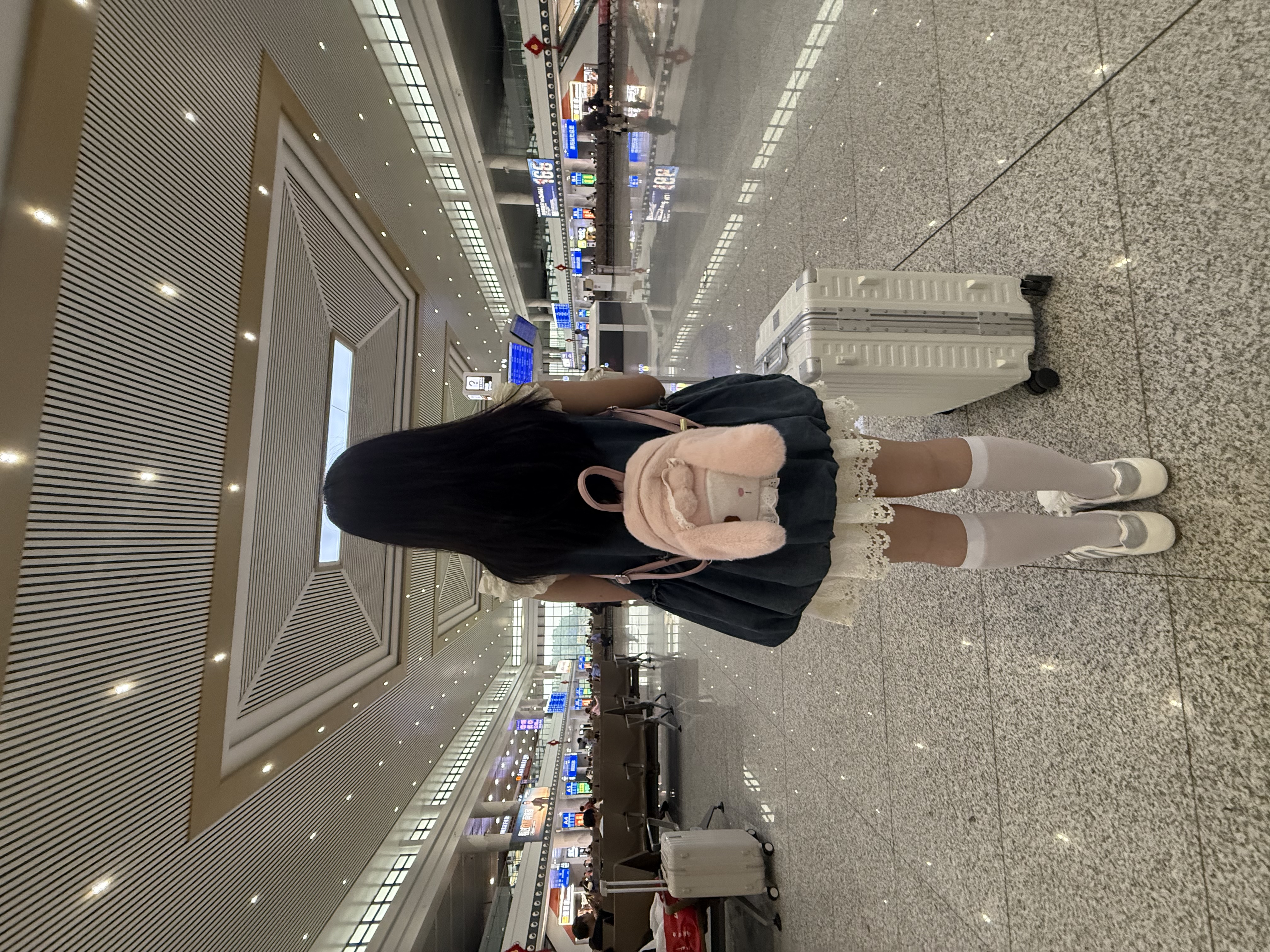 漫游铝框行李箱拉杆箱大容量男女旅行箱包密码箱子 贝壳白 22英寸 实拍图