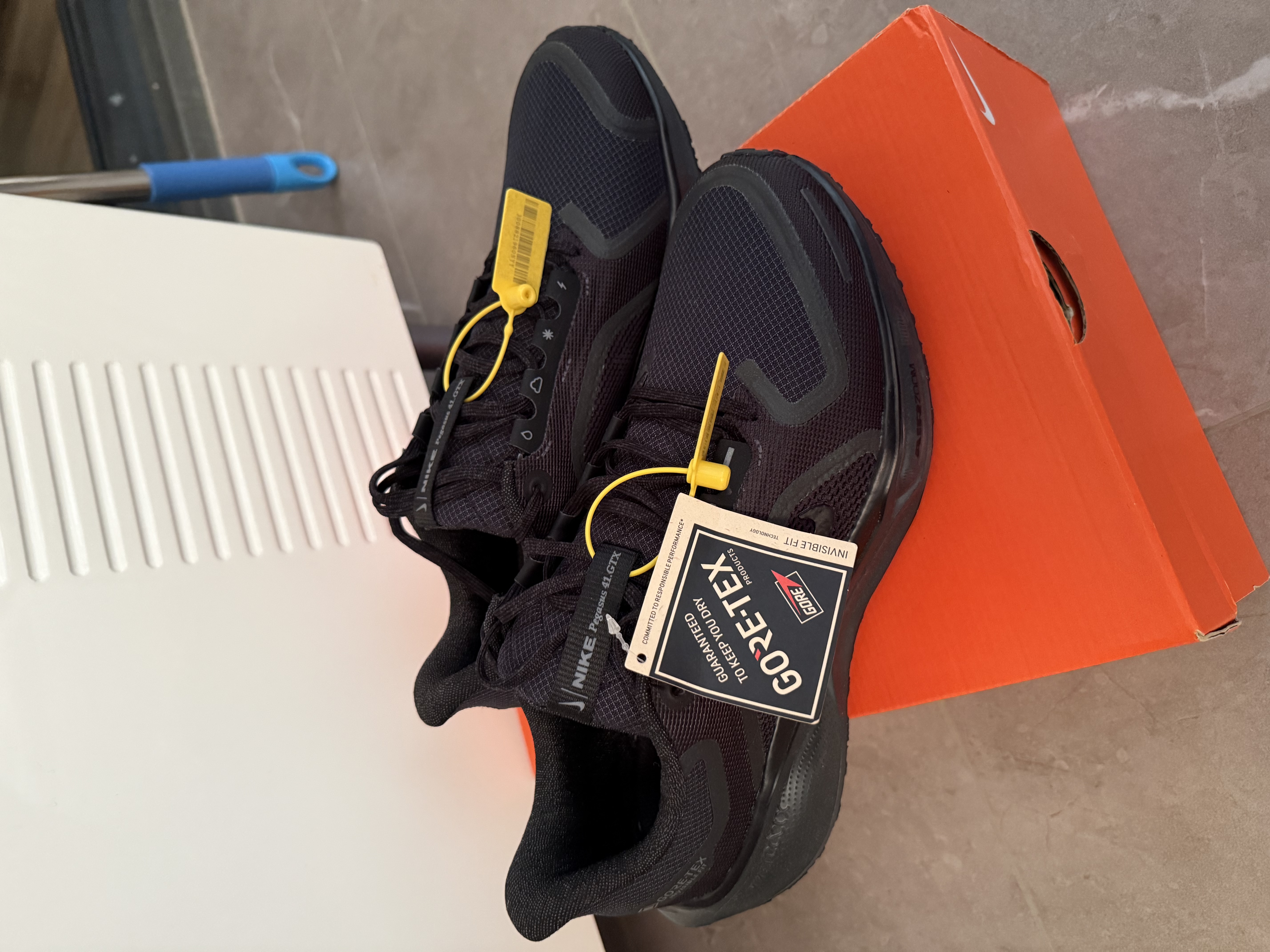 耐克NIKE跑步鞋男飞马41 PEGASUS春夏防水保暖运动鞋FQ1356-001黑42.5 实拍图