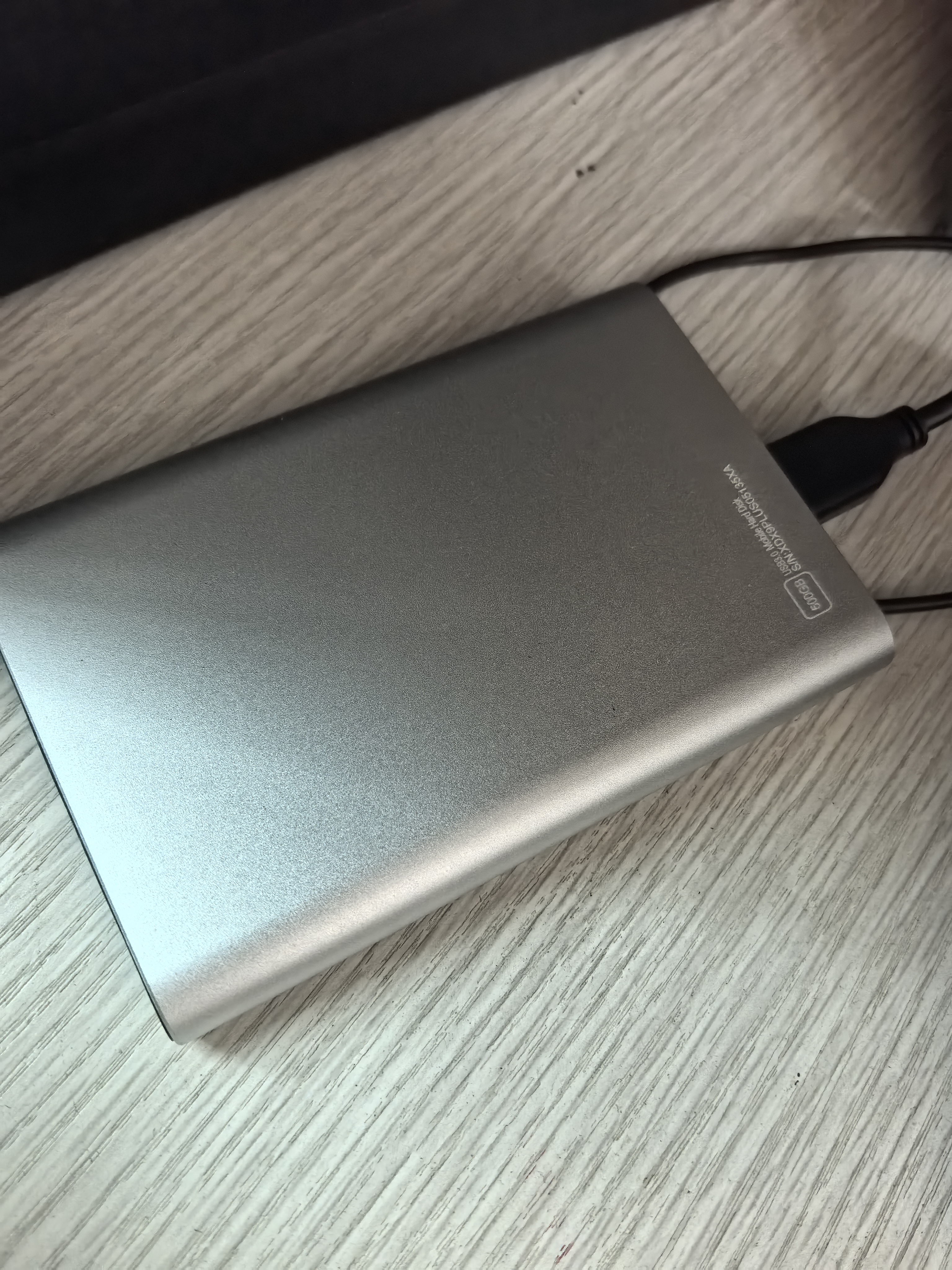 小盘(XDISK)500GB USB3.0金属移动硬盘X系列2.5英寸皓月银 超薄高速便携时尚款 数据备份存储稳定耐用 实拍图