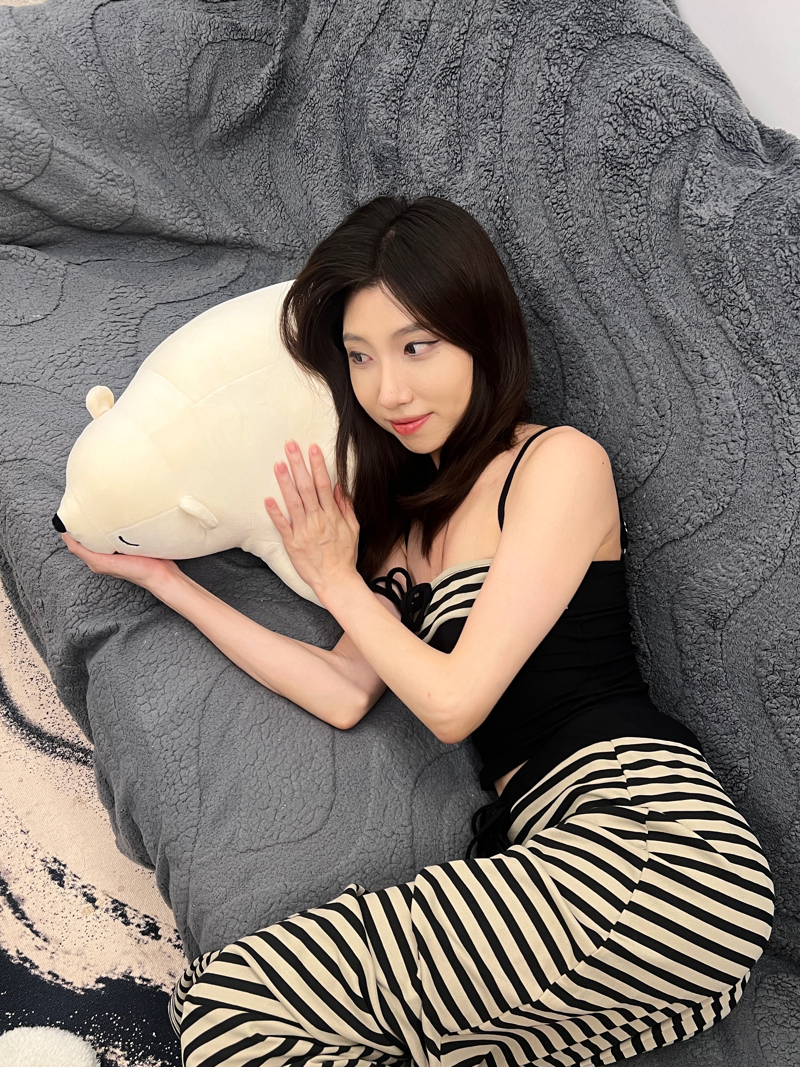 礼意久久【次日达】腰部按摩仪女朋友老婆闺蜜送女生生日礼物女士教师节礼物送女老师高档实用走心高级小众 【云感揉捏按摩+精美礼盒】北极熊按摩抱枕睡觉玩偶 按摩器肩颈腰背高端轻奢孕妇结婚纪念日异地恋纪念意义 实拍图
