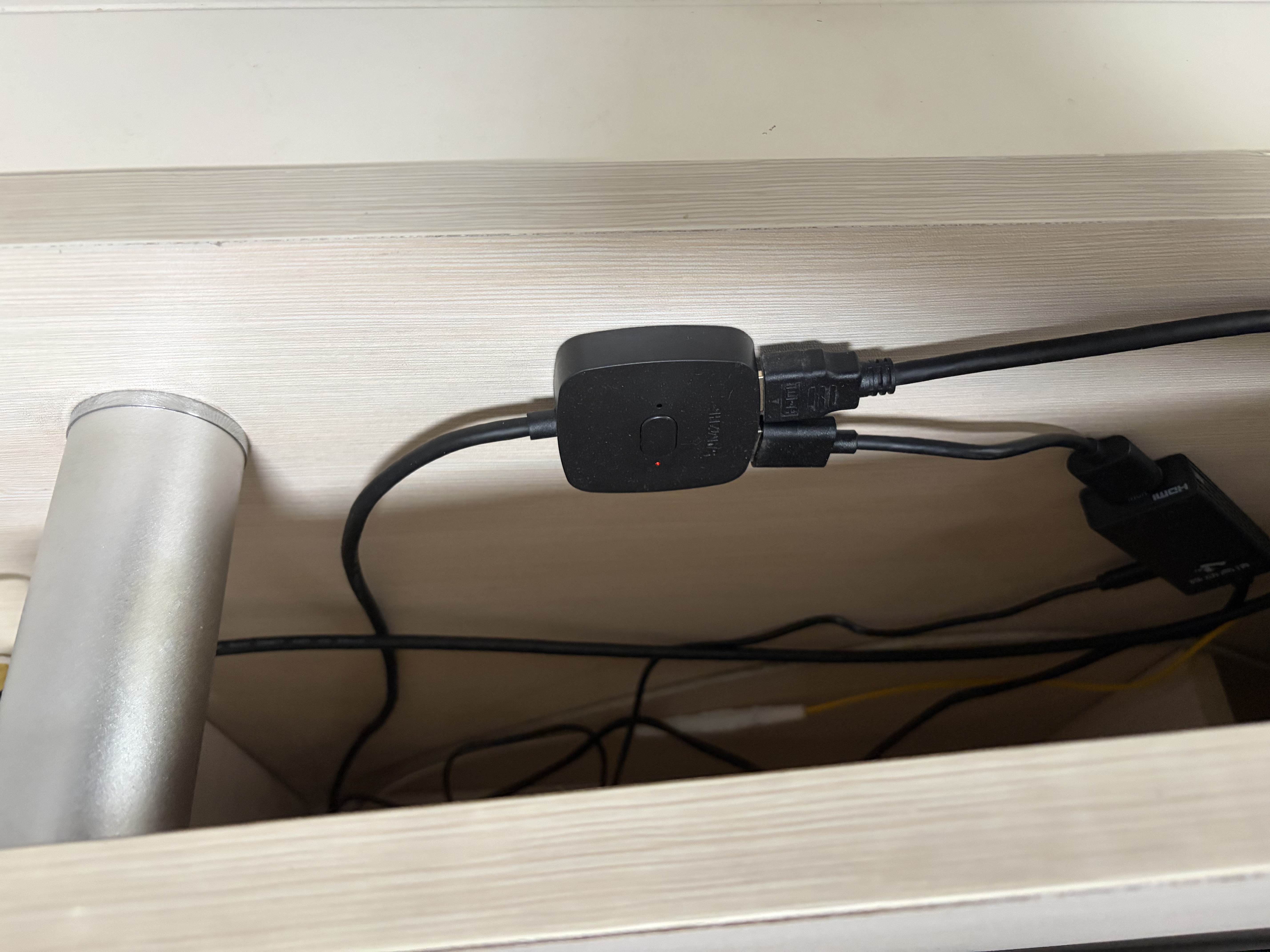 山泽HDMI一拖二双向切换器二进一出4K60Hz高清1分2笔记本电脑/PS5/显示器分屏电视投屏投影DHV-300 实拍图