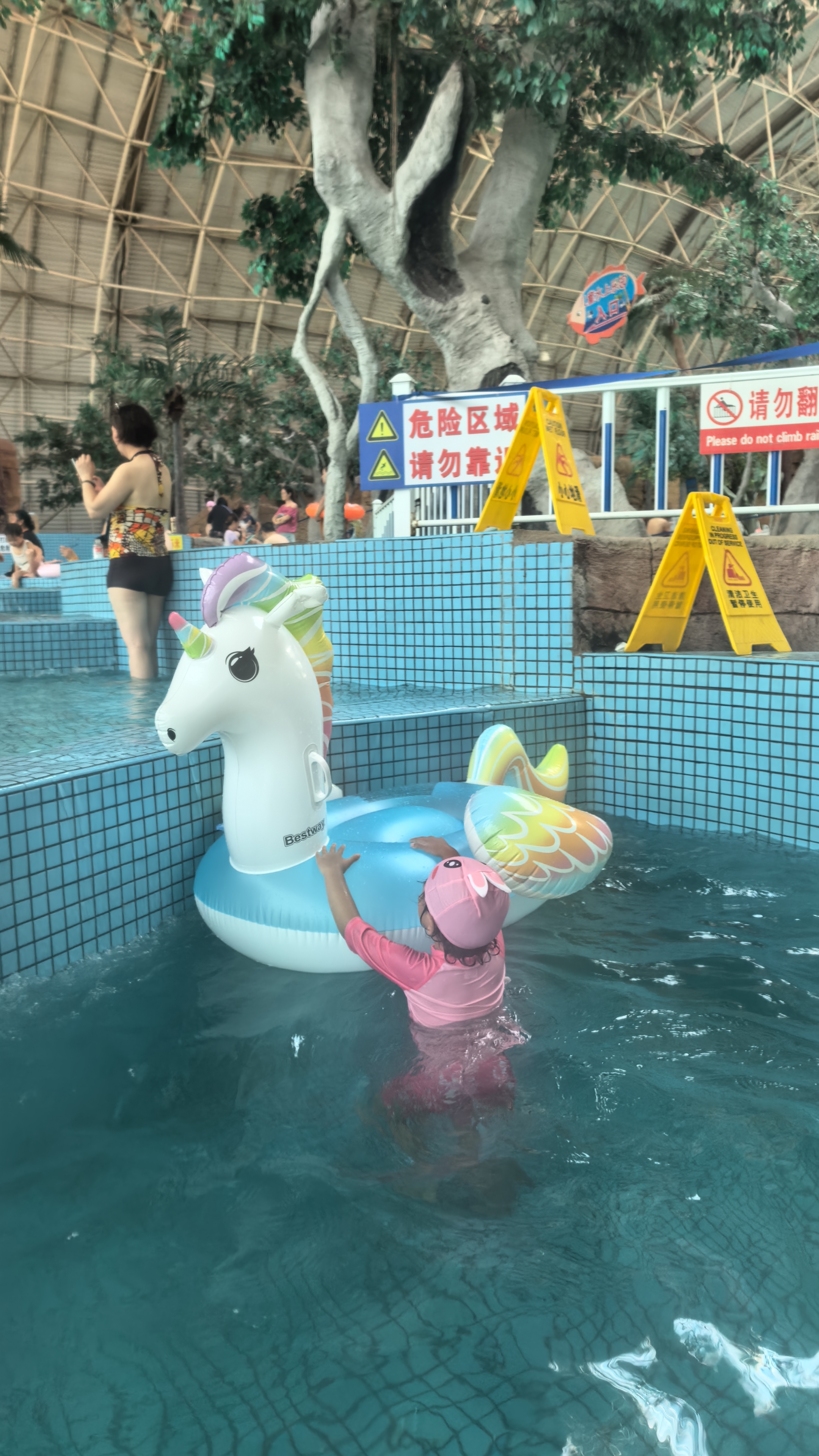 Bestway充气独角兽坐骑泳圈加厚耐磨卡通造型戏水浮圈浮排儿童玩具 41114 实拍图