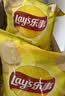 乐事（Lay's）薯片 经典原味 135克*7包 休闲零食 膨化零食 实拍图