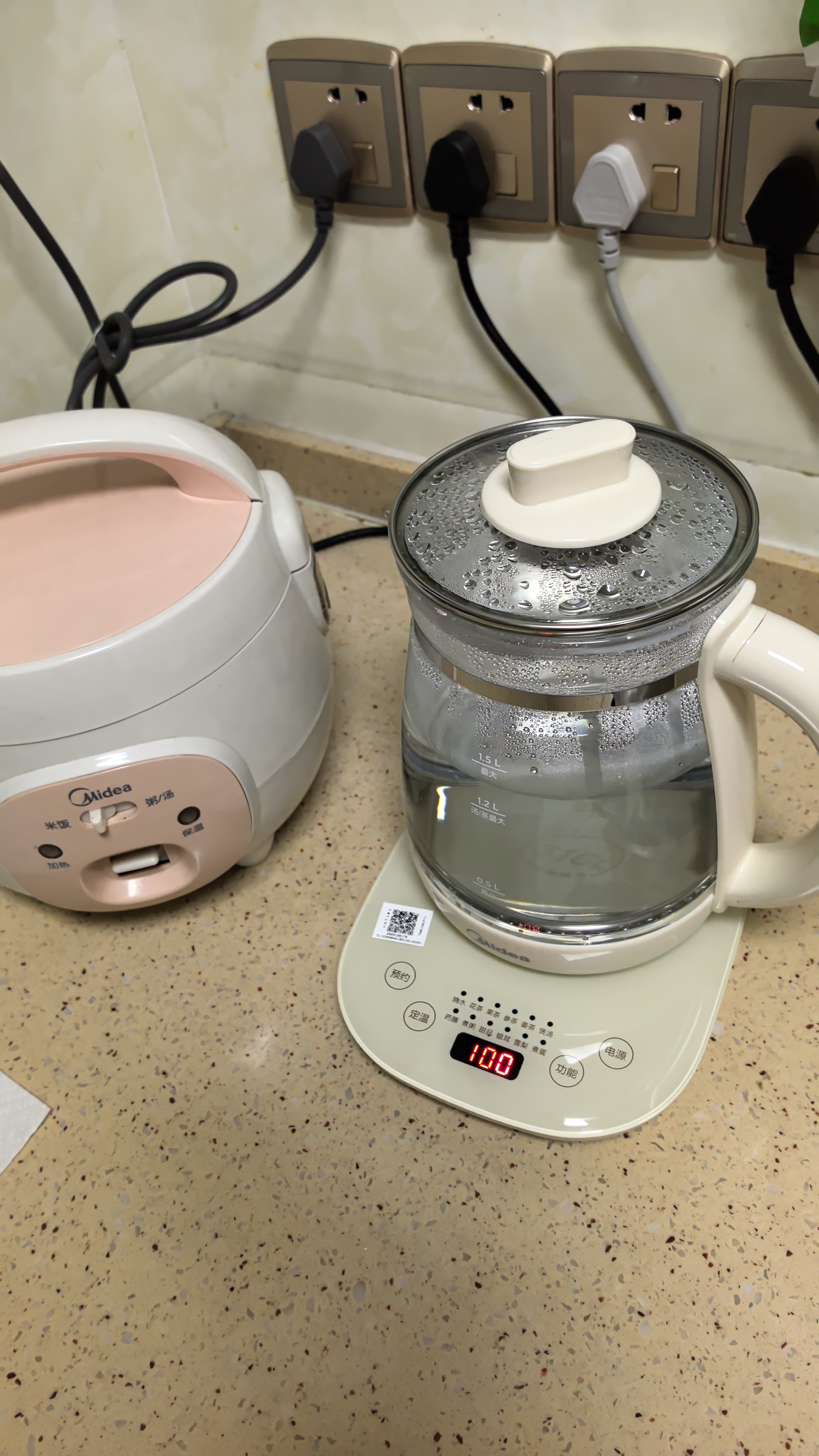 美的（Midea）养生壶 316L母婴级全自动煮茶壶花茶壶 1.5L容量 12h恒温调奶器 煮茶器电热烧水壶YSNC1501Pro 实拍图