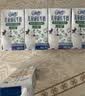 伊利【新鲜日期】纯牛奶苗条装 200ml*24盒优质乳蛋白 礼盒装 6月产 实拍图