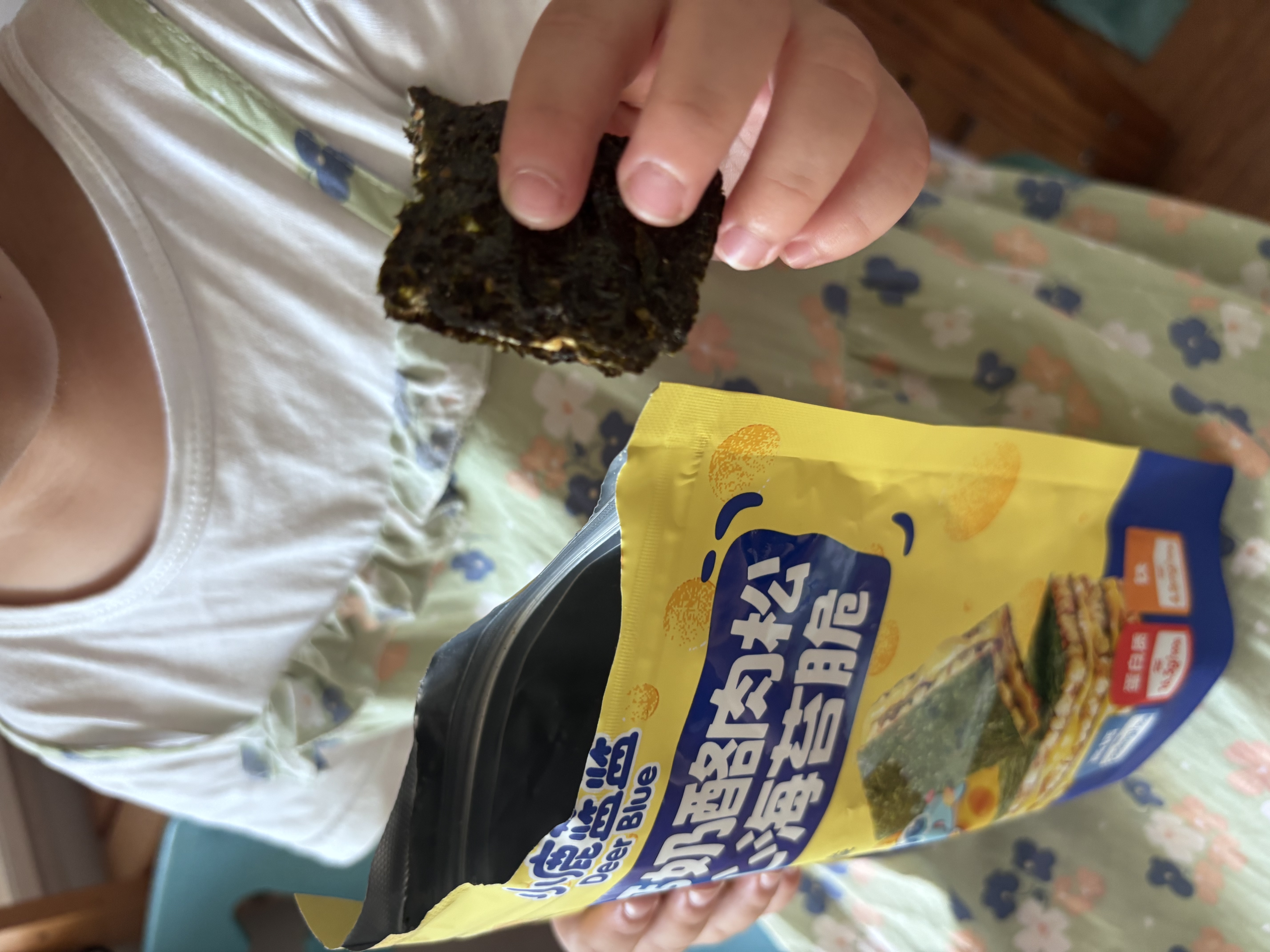 小鹿蓝蓝 高钙奶酪肉松夹心海苔脆 宝宝儿童零食肉松酥脆口感即食海苔30g  实拍图
