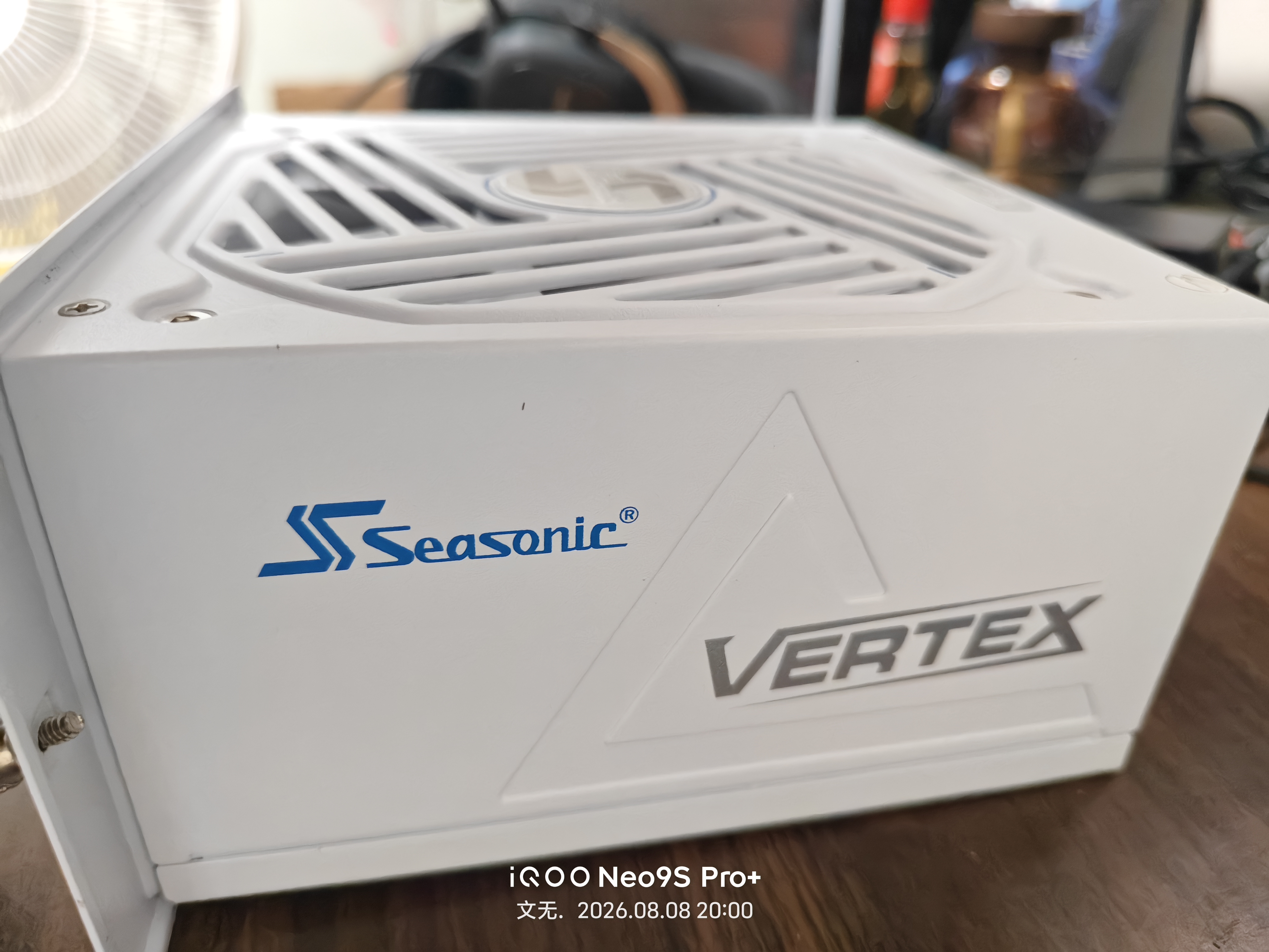 海韵（SEASONIC）【VERTEX峰睿v2】1200W 白金全模 白色电脑电源｜ATX 3.1｜支持RTX 5090/9070显卡 实拍图
